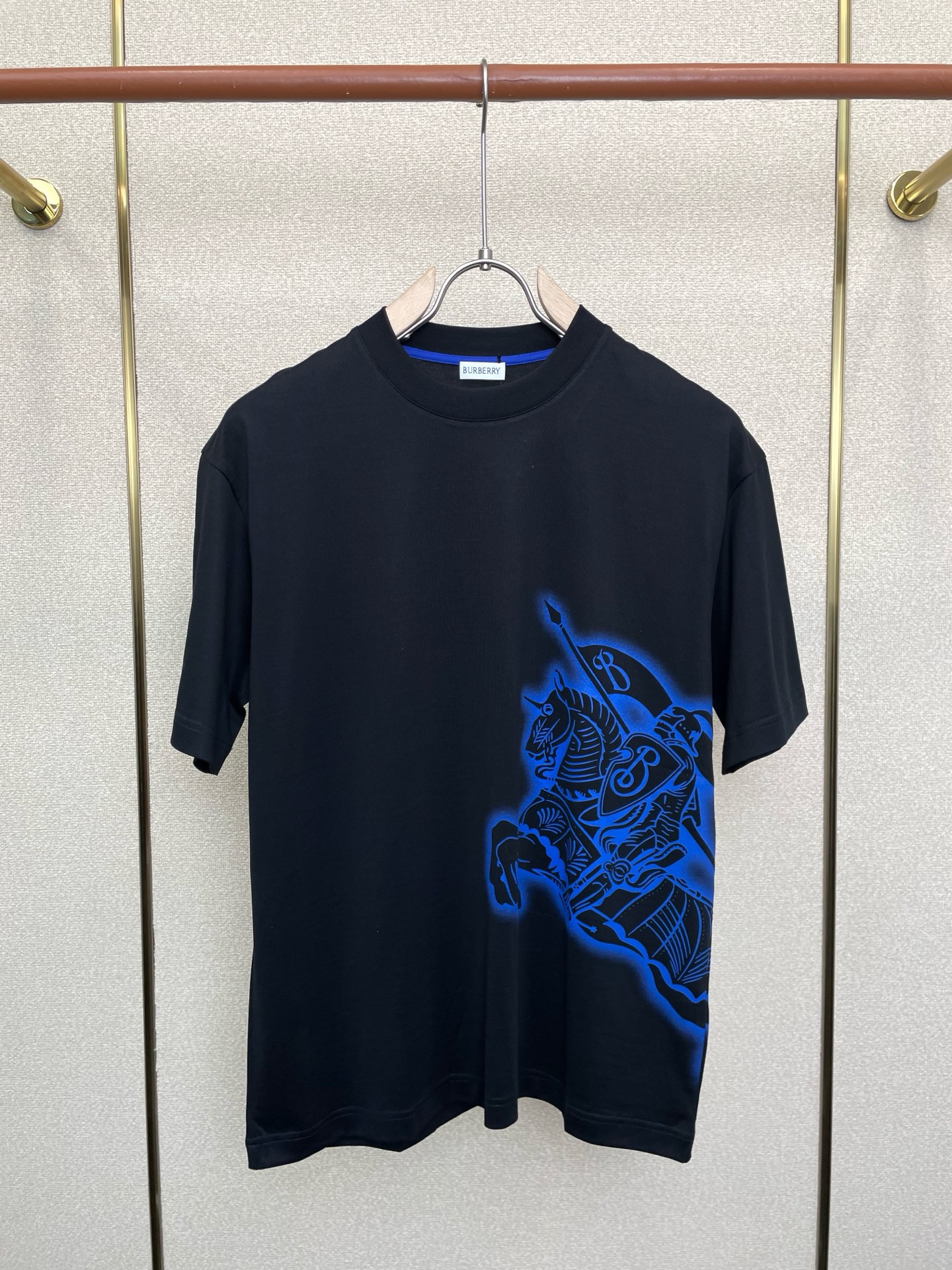 。Burberry巴宝莉💥砸锅卖铁都要上的新款新款原单男士休闲短袖 高端定制 高端版本 时尚百搭爆款⚠️