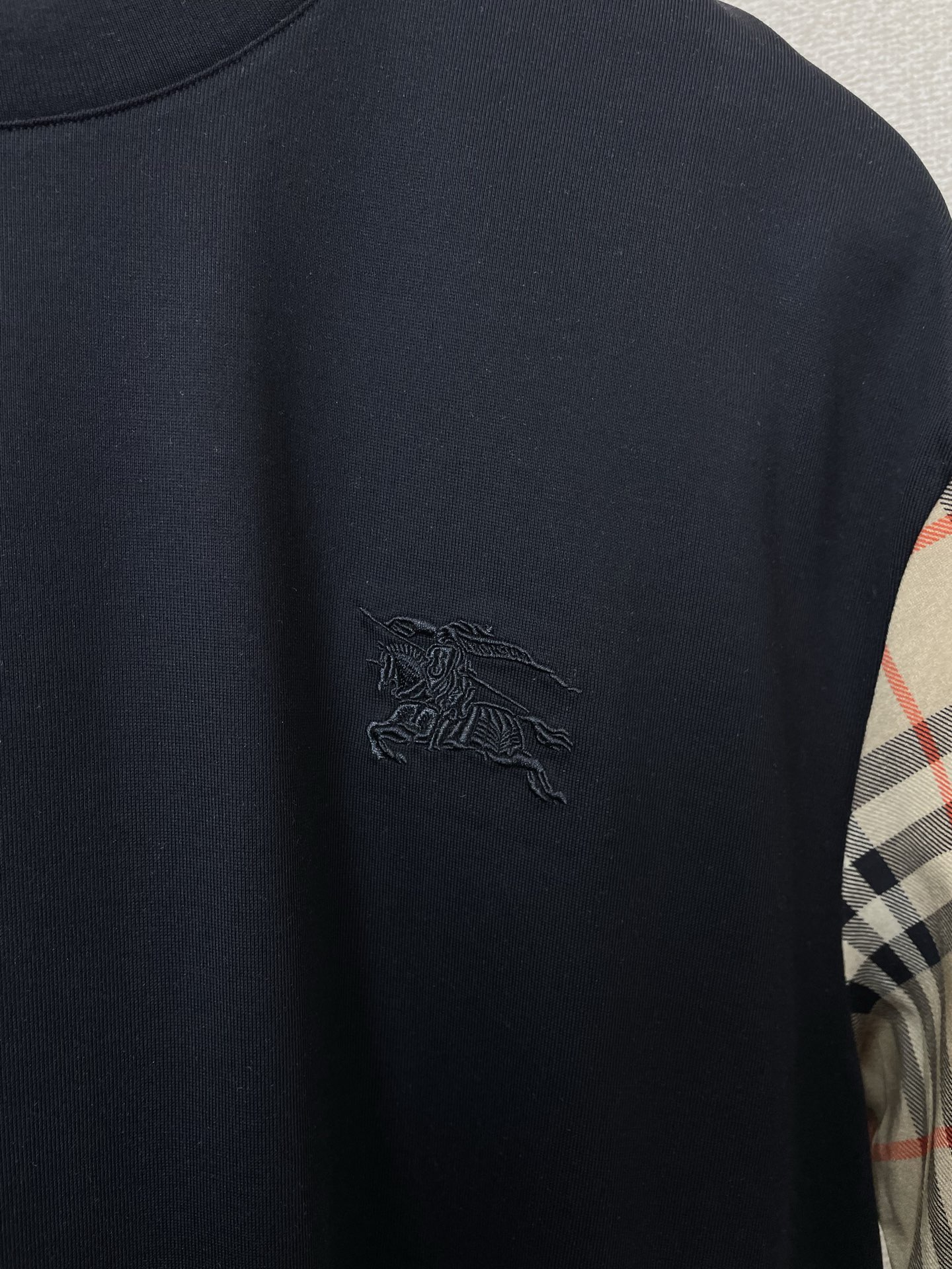 。Burberry巴宝莉💥砸锅卖铁都要上的新款新款原单男士休闲短袖 高端定制 高端版本 时尚百搭爆款⚠️