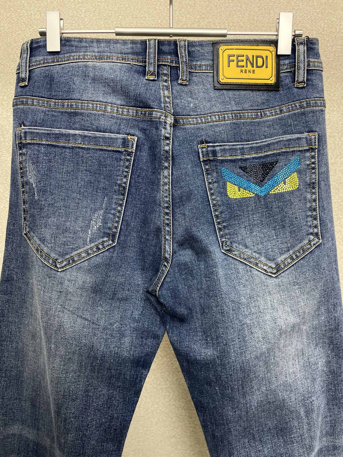 支持跨年售后！。FENDI芬迪💥独家专供新款休闲牛仔裤👖高端版本！专柜定制面料 透气舒适度高，细节无可挑