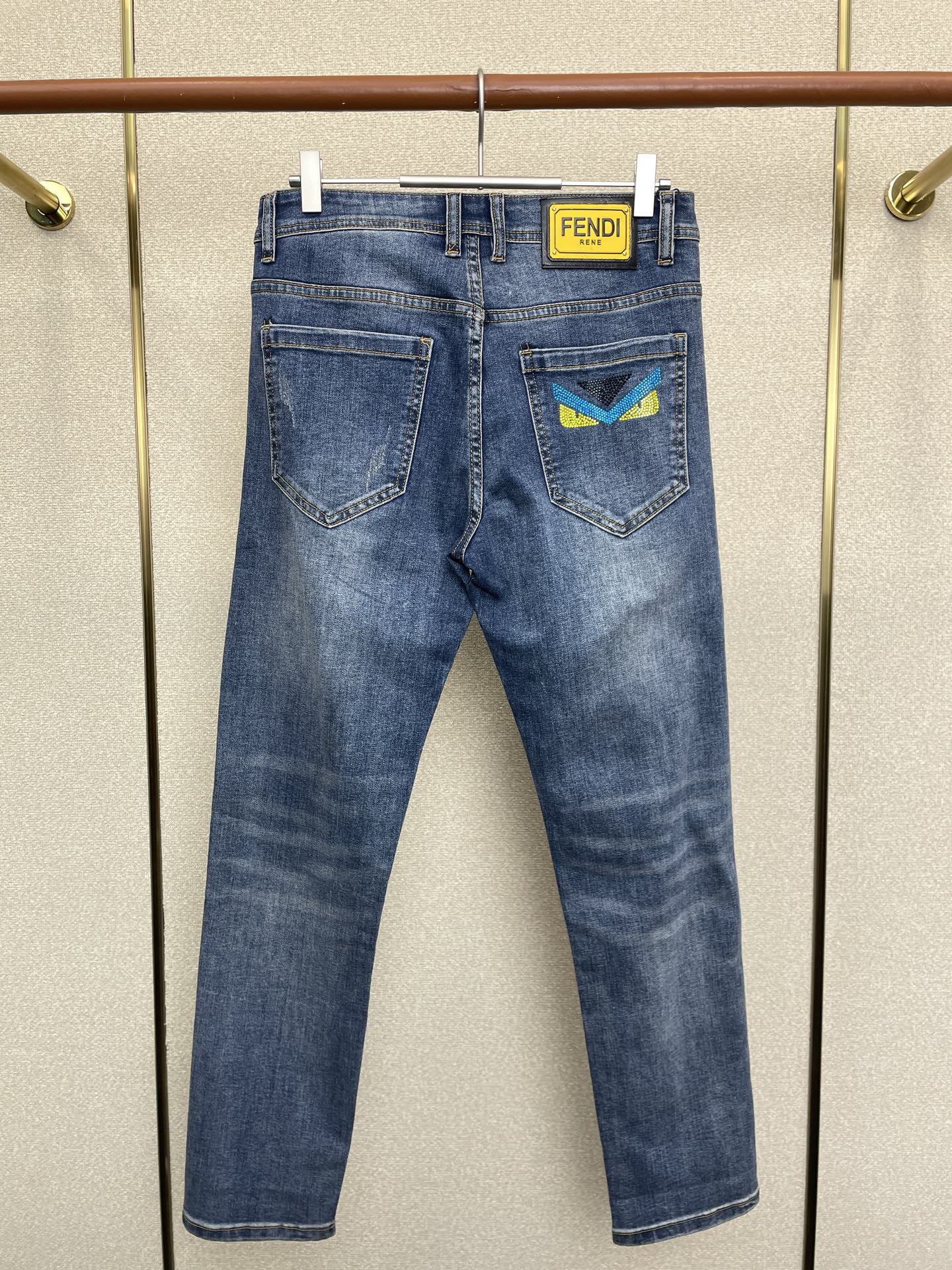 支持跨年售后！。FENDI芬迪💥独家专供新款休闲牛仔裤👖高端版本！专柜定制面料 透气舒适度高，细节无可挑