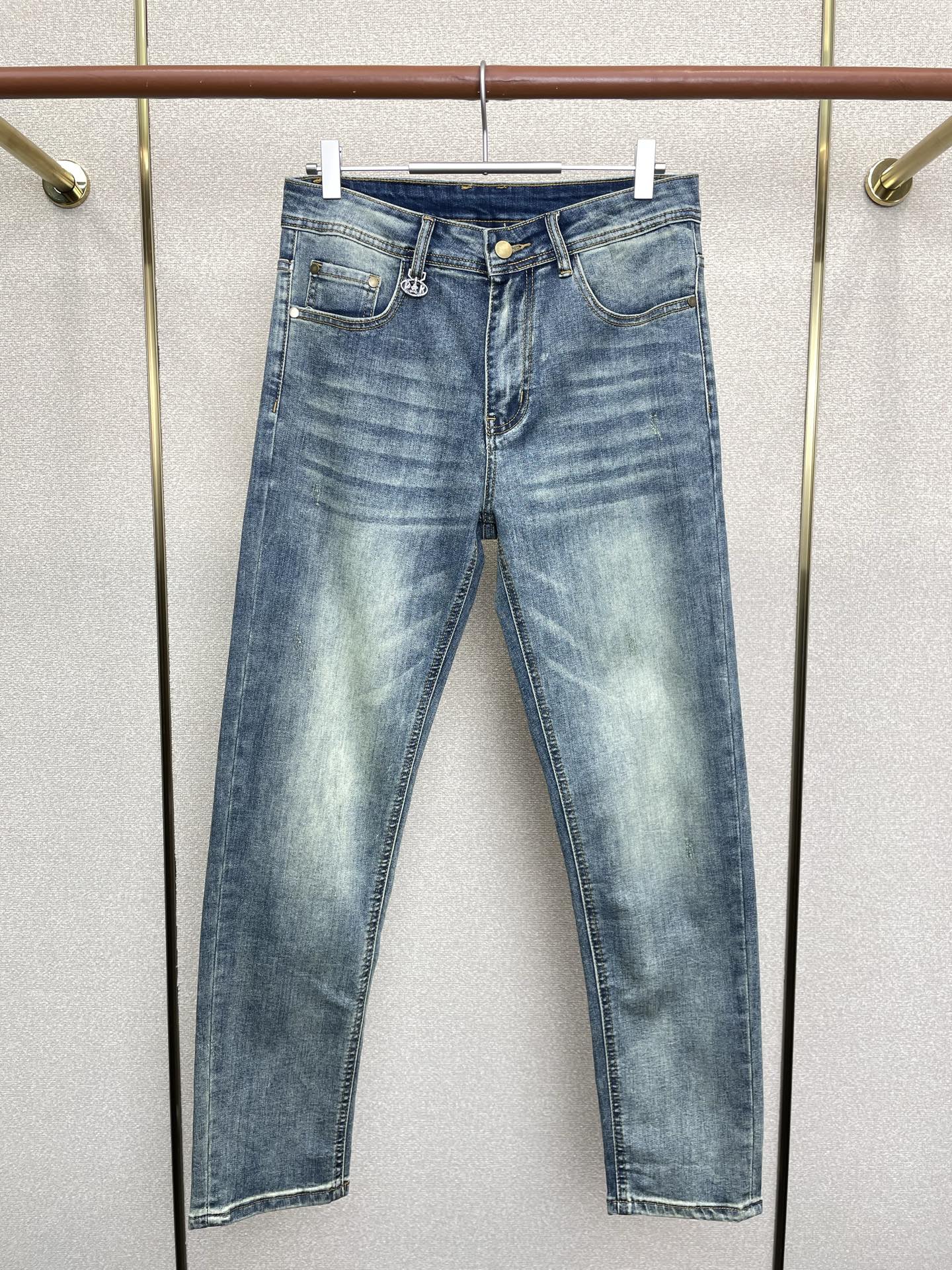 支持跨年售后！。Prada普拉达💥独家专供新款休闲牛仔裤👖高端版本！专柜定制面料 透气舒适度高，细节无可