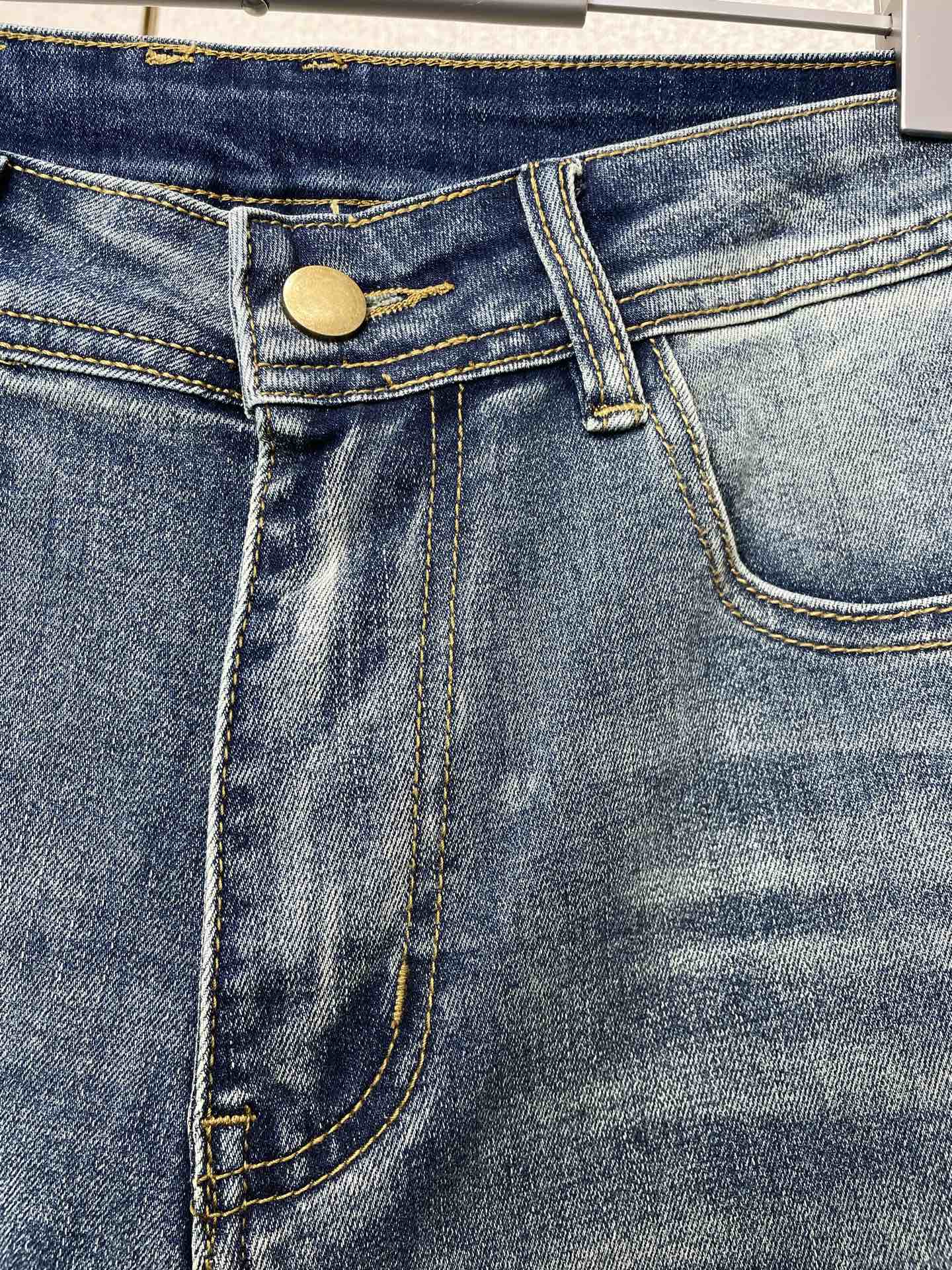 支持跨年售后！。Prada普拉达💥独家专供新款休闲牛仔裤👖高端版本！专柜定制面料 透气舒适度高，细节无可