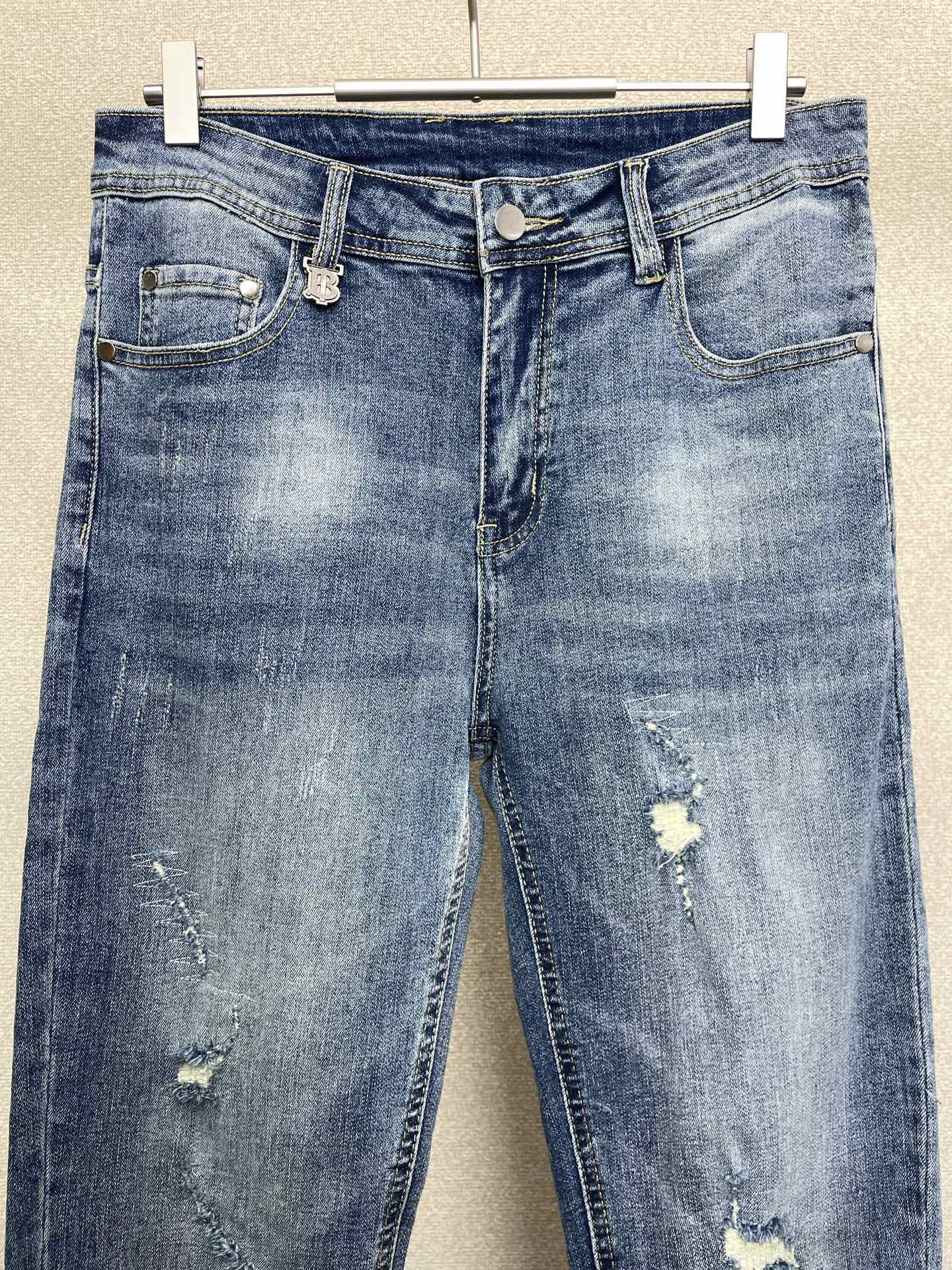 支持跨年售后！。Burberry巴宝莉💥独家专供新款休闲牛仔裤👖高端版本！专柜定制面料 透气舒适度高，细