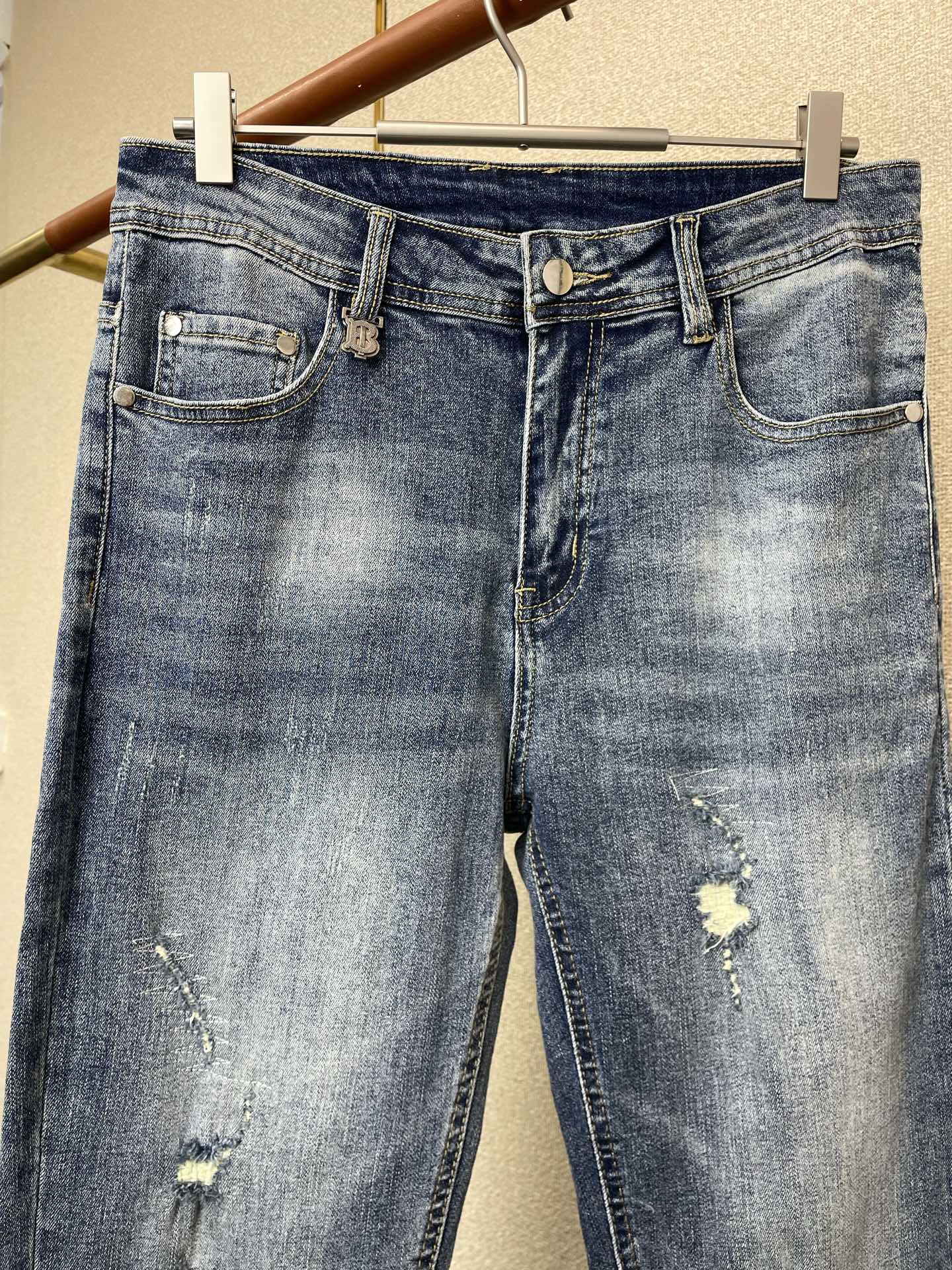 支持跨年售后！。Burberry巴宝莉💥独家专供新款休闲牛仔裤👖高端版本！专柜定制面料 透气舒适度高，细