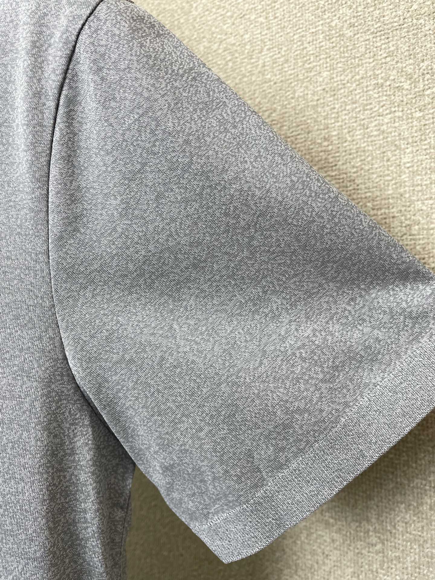 。lp🆕-Loro Piana诺悠翩雅💥砸锅卖铁都要上的新款新款原单男士休闲短袖 高端定制 高端版本 时