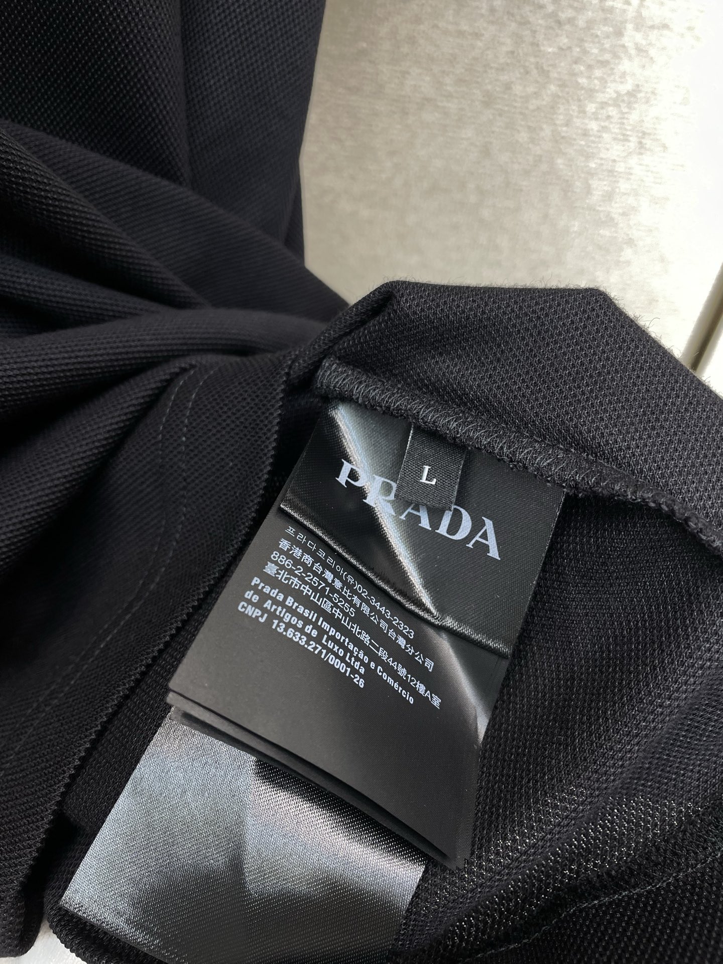 。Prada普拉达💥砸锅卖铁都要上的新款新款原单男士休闲短袖 高端定制 高端版本 时尚百搭爆款⚠️⚠️✨