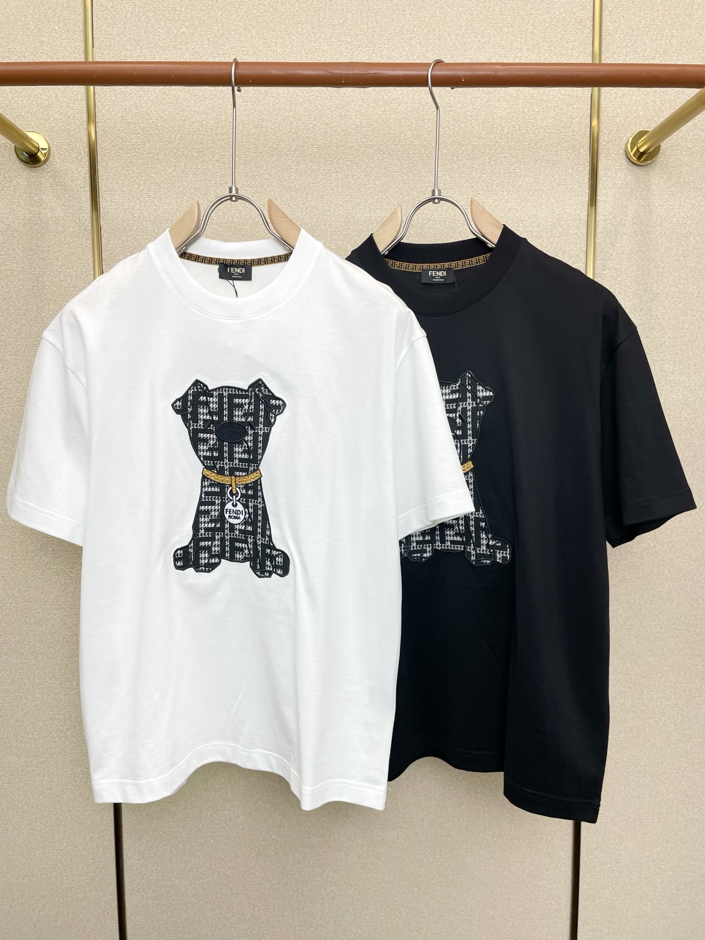 支持跨年售后！。FENDI芬迪💥独家专供新款原单男士休闲短袖 高端定制 高端版本 时尚百搭爆款⚠️⚠️✨