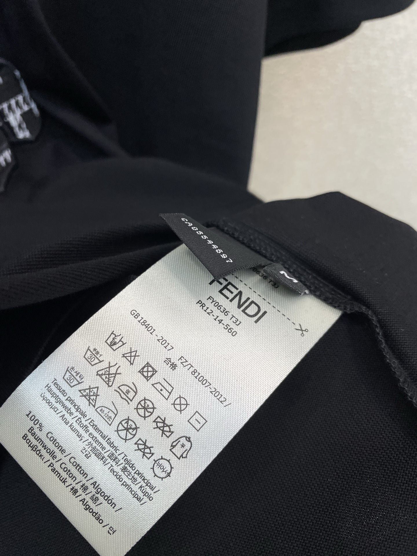 支持跨年售后！。FENDI芬迪💥独家专供新款原单男士休闲短袖 高端定制 高端版本 时尚百搭爆款⚠️⚠️✨