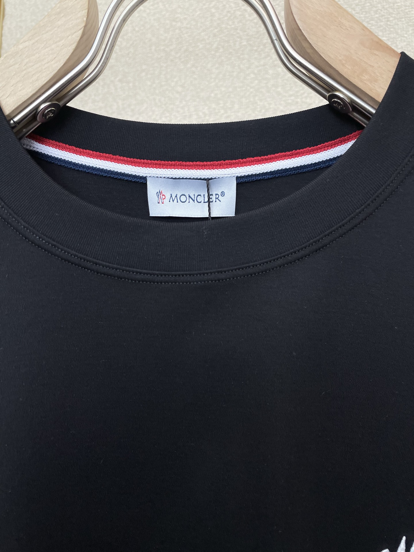 支持跨年售后！。Moncler蒙口💥独家专供新款原单男士休闲短袖 高端定制 高端版本 时尚百搭爆款⚠️⚠