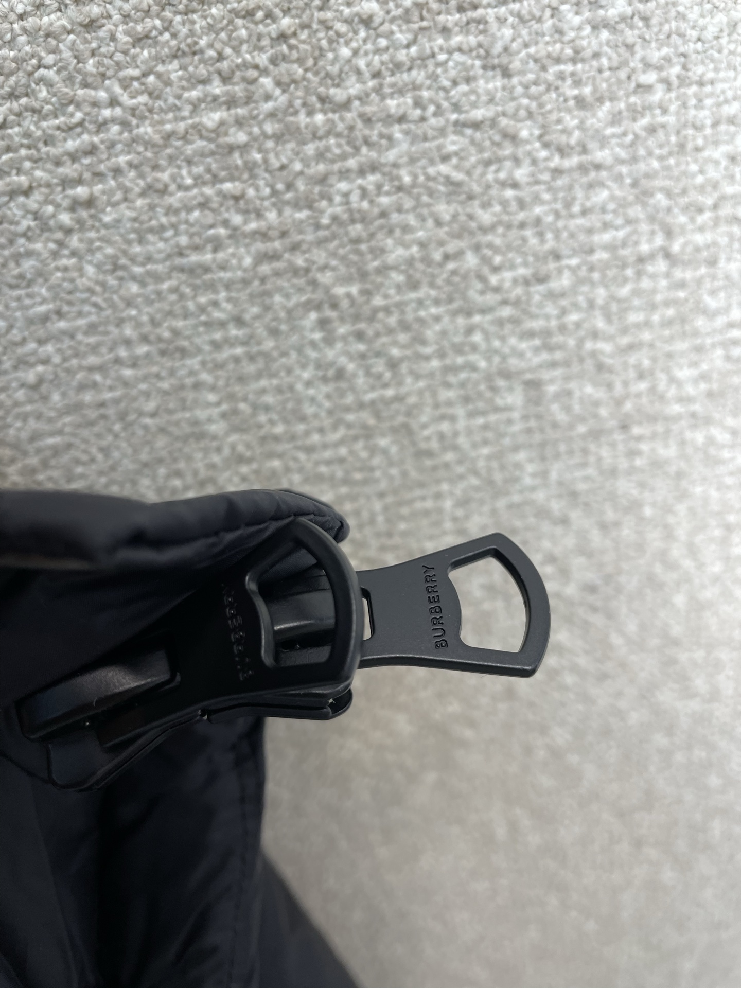 。羽绒服-Burberry巴宝莉💥砸锅卖铁都要上的新款秋冬新款羽绒服夹克。二合一羽绒服马甲 贸易公司渠道