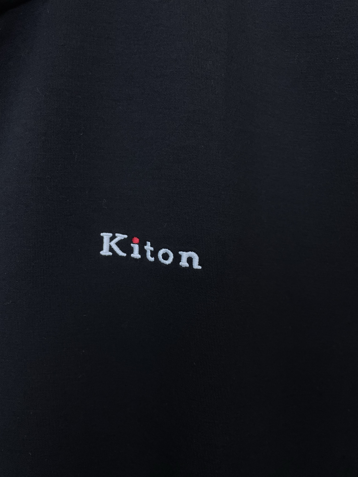 /套。KITON💥砸锅卖铁都要上的新款新款专柜同款立领套装，高级感满满！细节精致高档，做工无可挑剔！进口