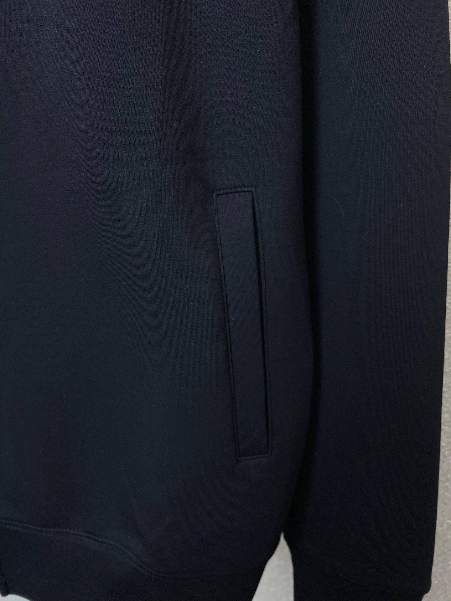 /套。ZEGNA杰尼亚💥砸锅卖铁都要上的新款新款专柜同款立领套装，高级感满满！细节精致高档，做工无可挑剔