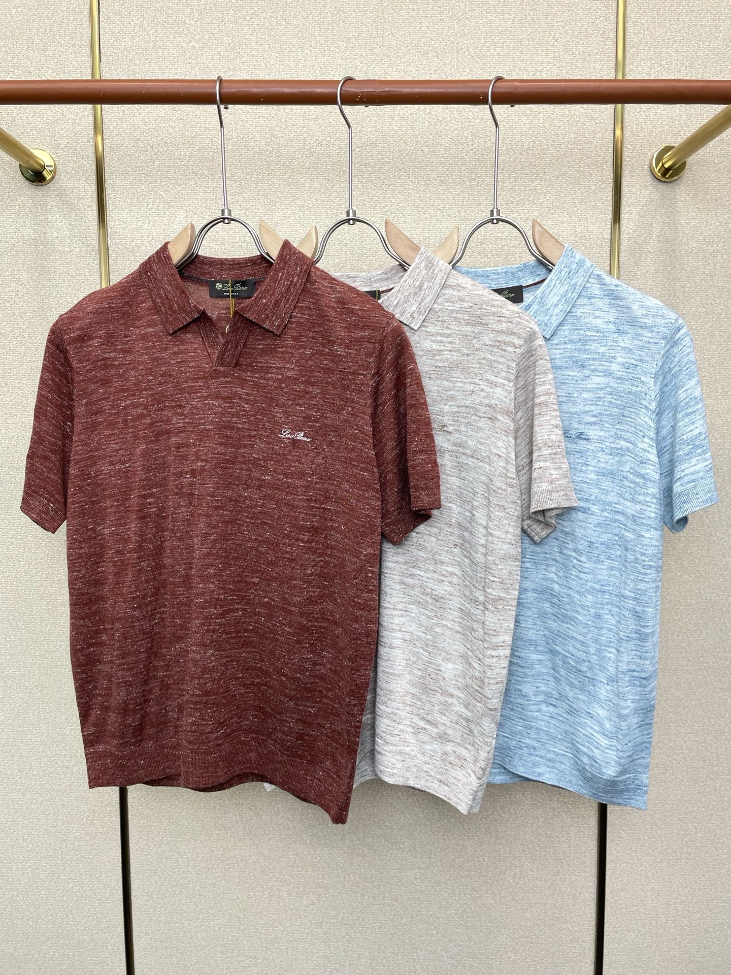 NO:703475,Support New Year’s Eve after-sales service!  .LP-Loro Piana exclusively supplies new original men's casual short-sleeves, high-end customization, high-end version, fashionable and versatile imported fabrics, super soft and delicate to the touch, skin-friendly and comfortable to wear, high-end boutique, the upper body is exquisitely made by the factory, a must-have item for men, complete with three standards, code number 48-56,, loro piana, loro piana, T-shirt,19860909支持跨年售后！.LP-Loro Piana诺悠翩雅独家专供新款原单男士休闲短袖 高端定制 高端版本 时尚百搭爆款进口面料 手感超柔软细腻 穿着亲肤舒适 高端精品 代工厂精细做上身非常赞 男士必备单品 三标齐全 码数48-56,,loro piana,loro piana,T-shirt,,Men's clothing