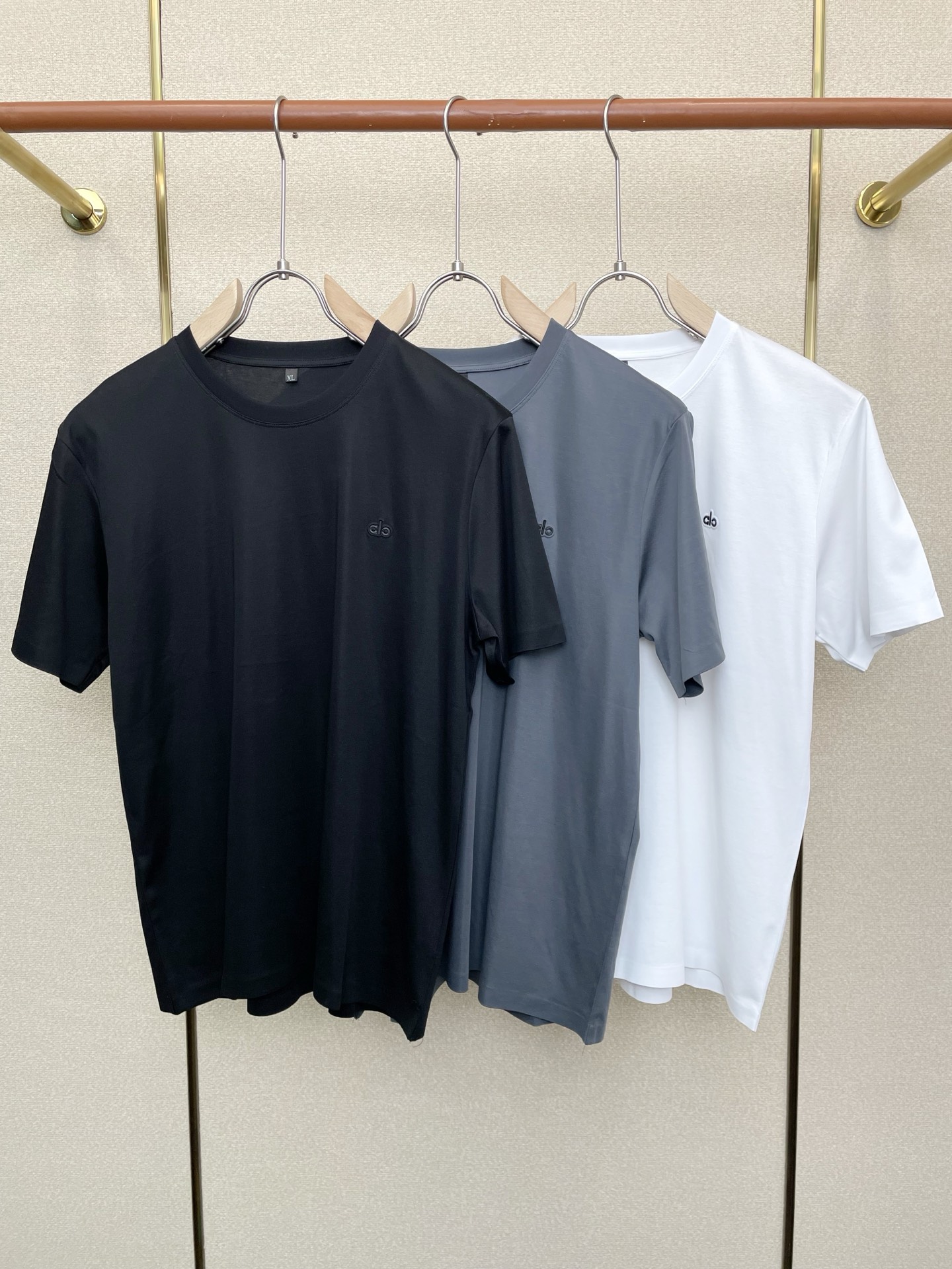 支持跨年售后！。ALO YOGA💥独家专供新款原单男士休闲短袖 高端定制 高端版本 时尚百搭爆款⚠️⚠️