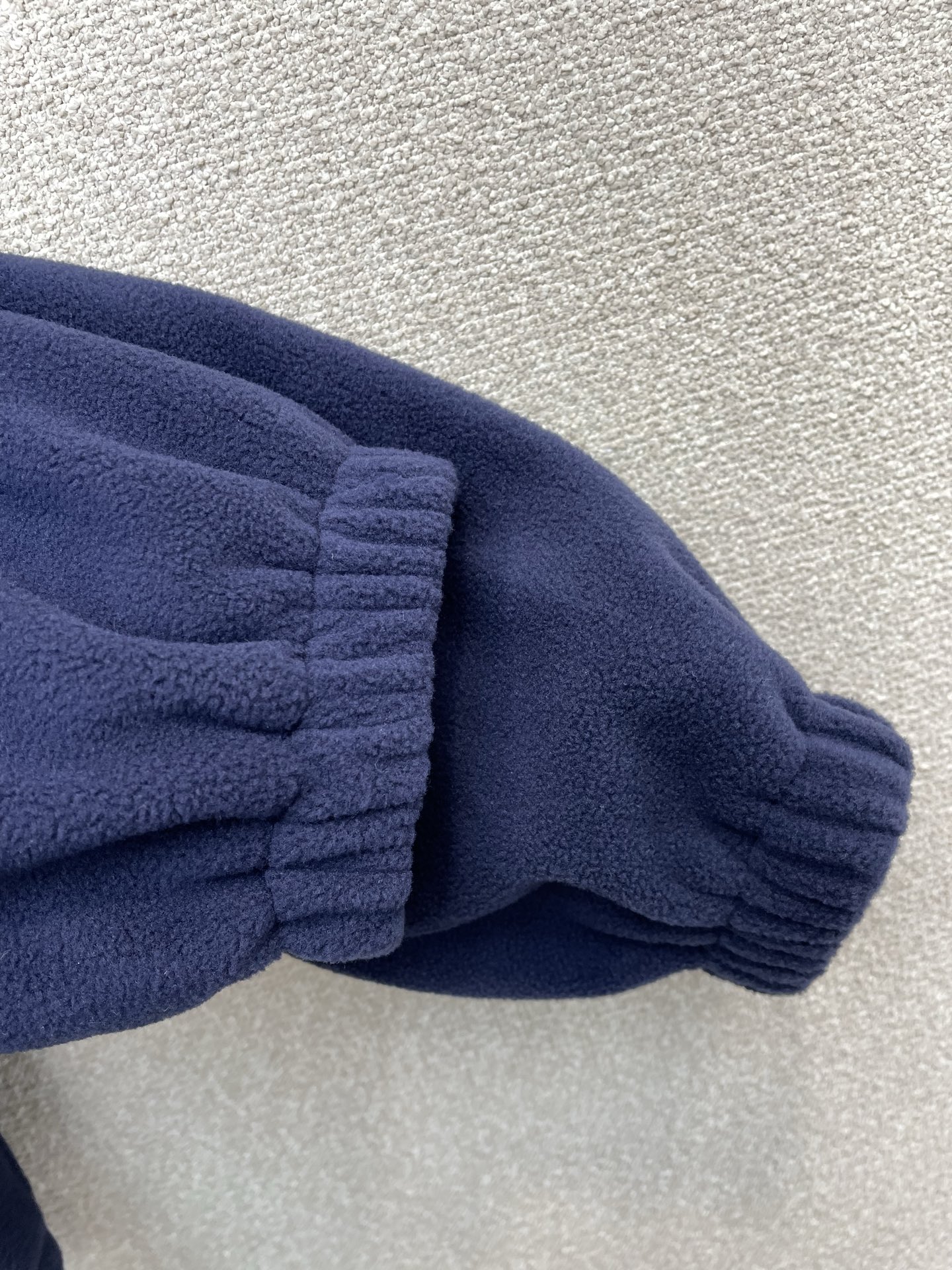 。Prada普拉达💥独家专供最新时尚连帽抽绳织物面料夹克外套 经典设计感与颜值爆棚的外套，品质更是无法挑