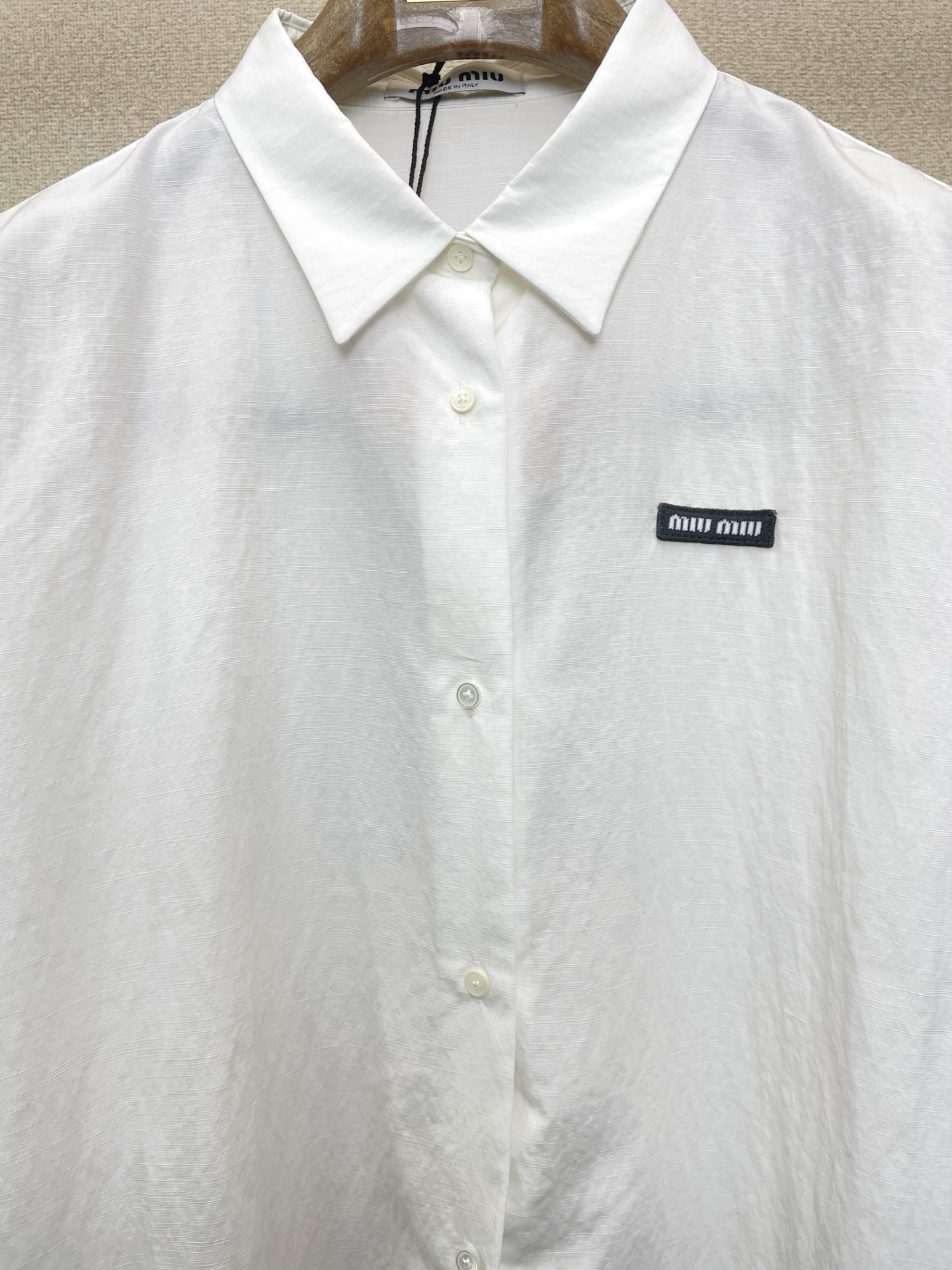 。Miumiu缪谬💥独家专供新款原单男士休闲短袖衬衫 高端定制 高端版本 时尚百搭爆款⚠️⚠️✨✨进口面