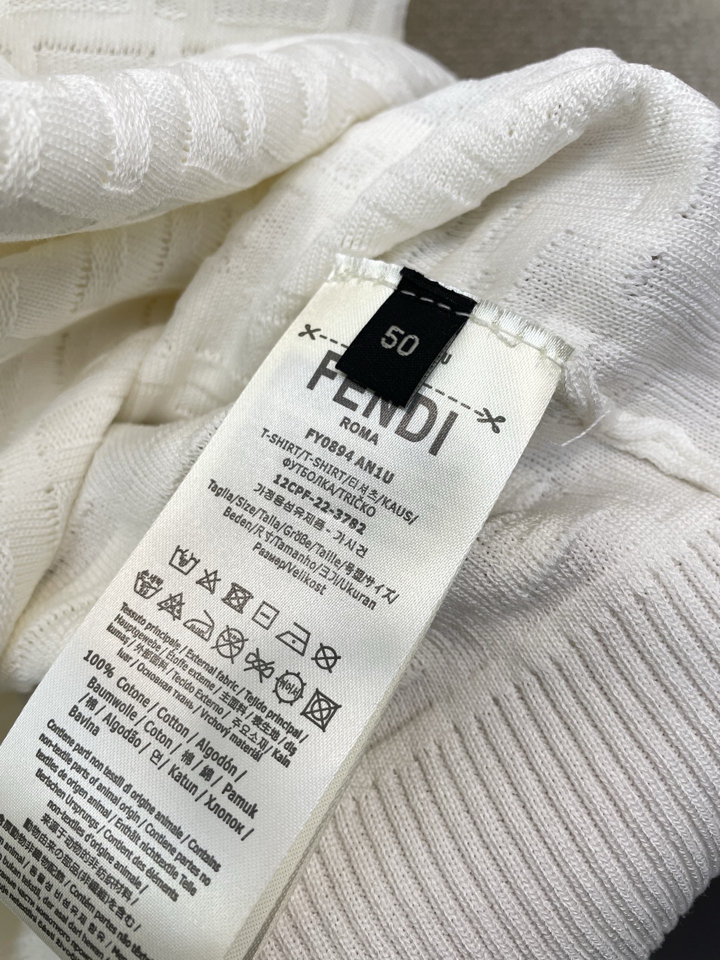 。FENDI芬迪💥独家专供新款原单男士休闲针织短袖 高端定制 高端版本 时尚百搭爆款⚠️⚠️✨✨进口面料