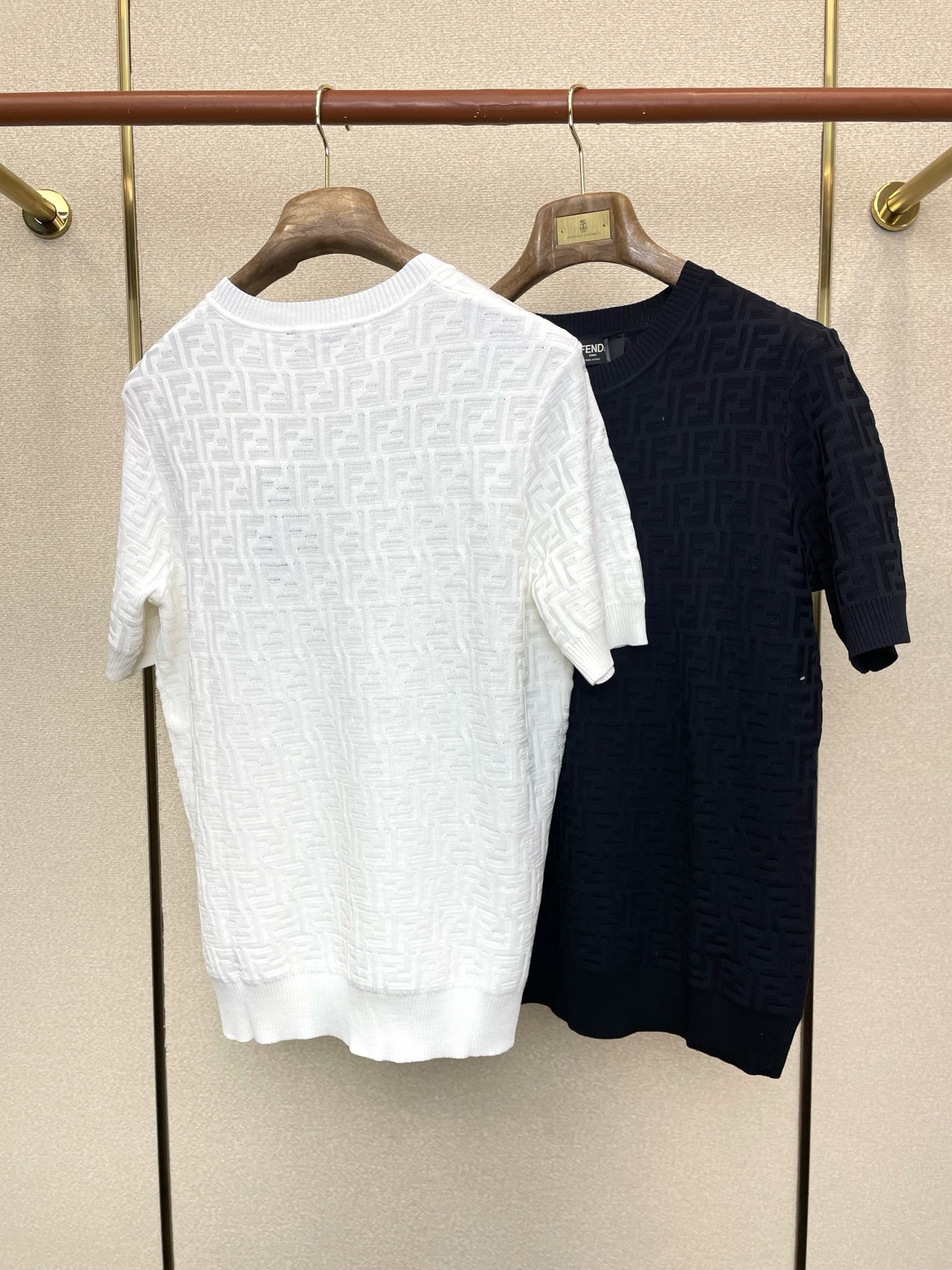 。FENDI芬迪💥独家专供新款原单男士休闲针织短袖 高端定制 高端版本 时尚百搭爆款⚠️⚠️✨✨进口面料