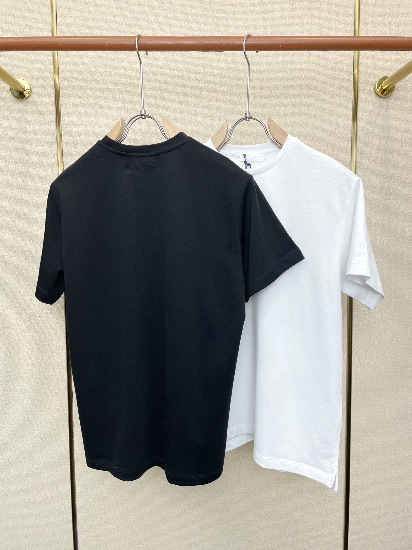 。Prada普拉达💥独家专供新款原单男士休闲短袖 高端定制 高端版本 时尚百搭爆款⚠️⚠️✨✨进口面料 