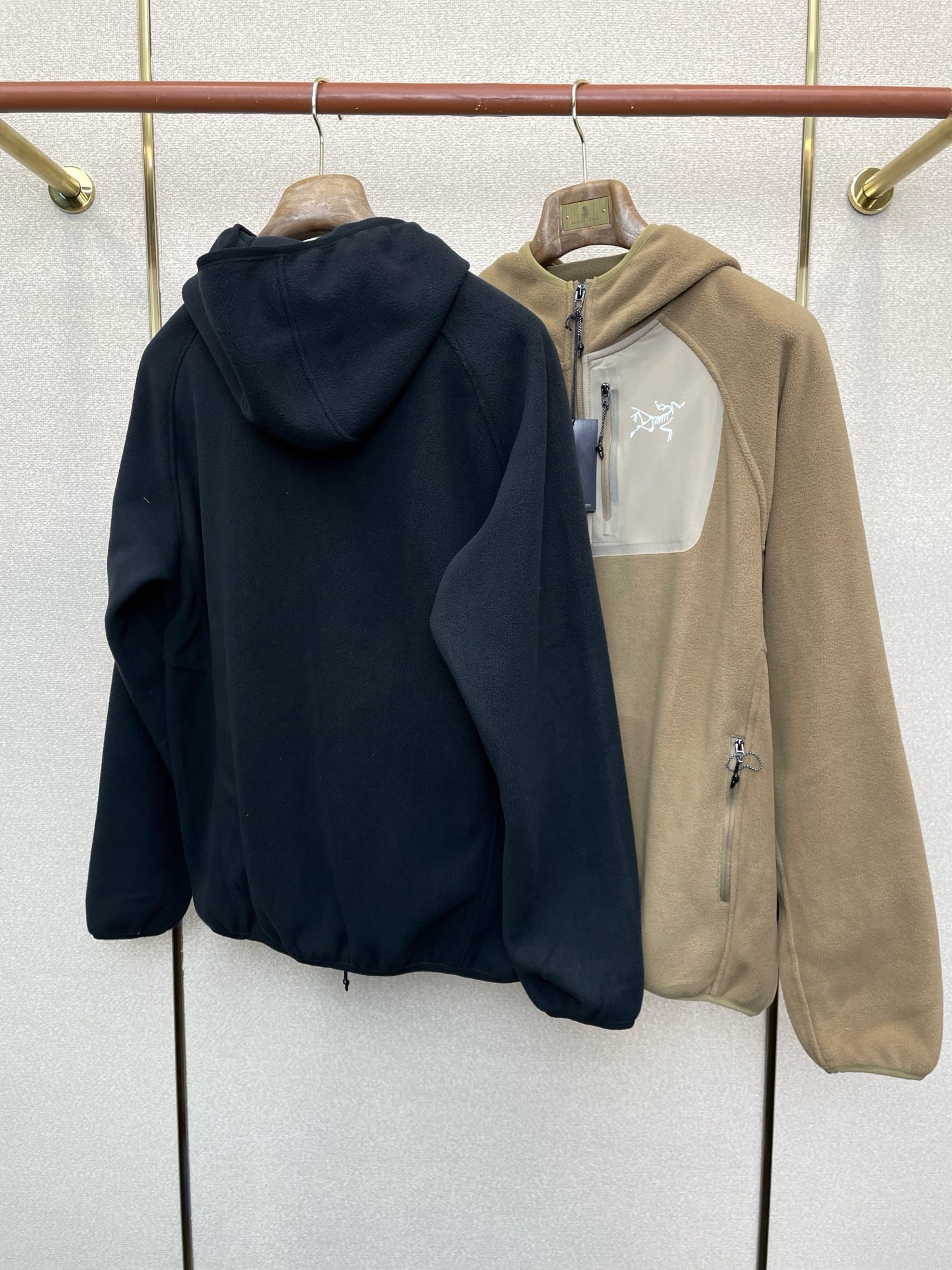 支持跨年售后！。Arc’teryx始祖鸟💥独家专供最新时尚连帽外套 摇粒绒夹克外套 经典设计感与颜值爆棚