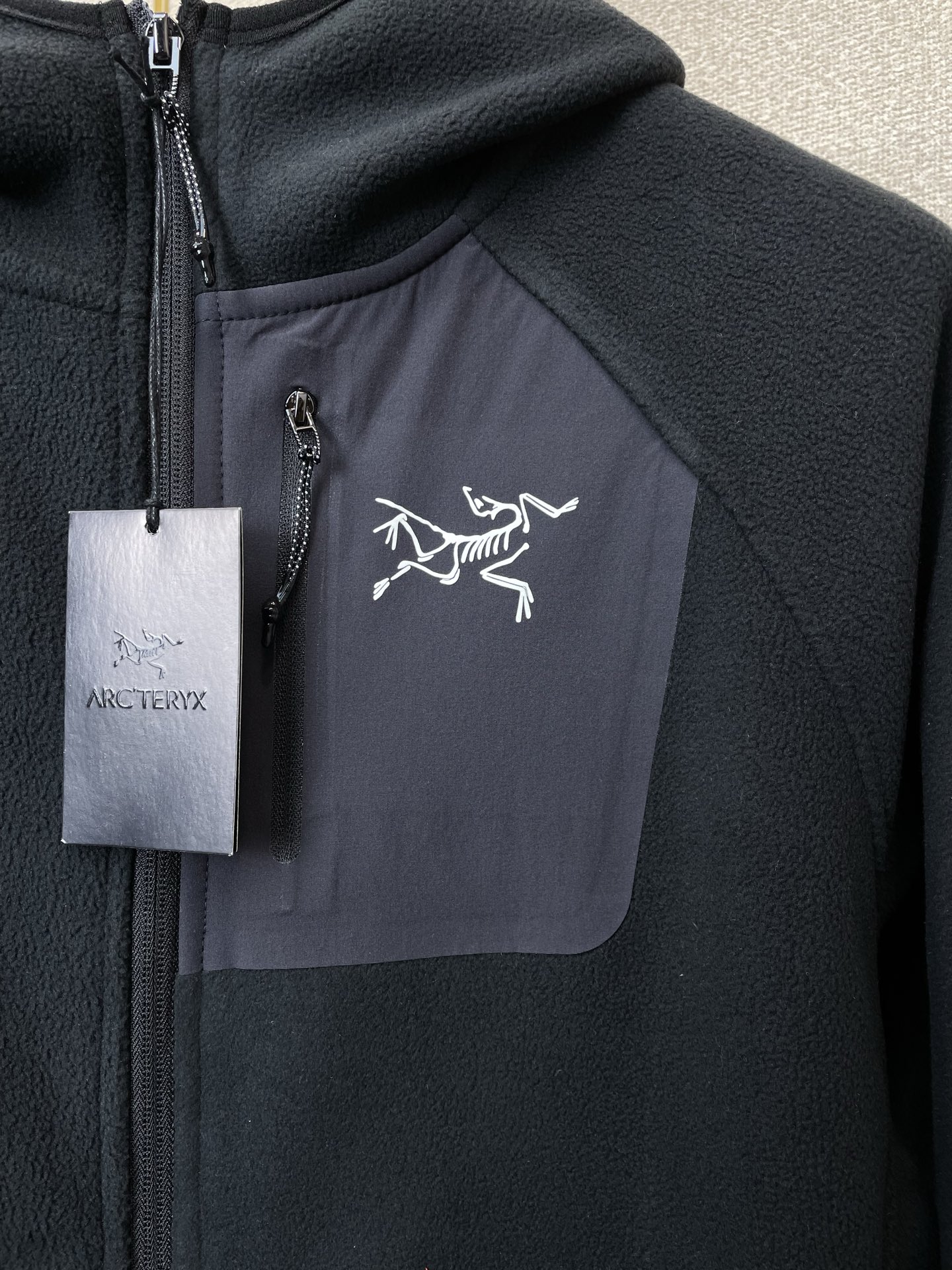 支持跨年售后！。Arc’teryx始祖鸟💥独家专供最新时尚连帽外套 摇粒绒夹克外套 经典设计感与颜值爆棚