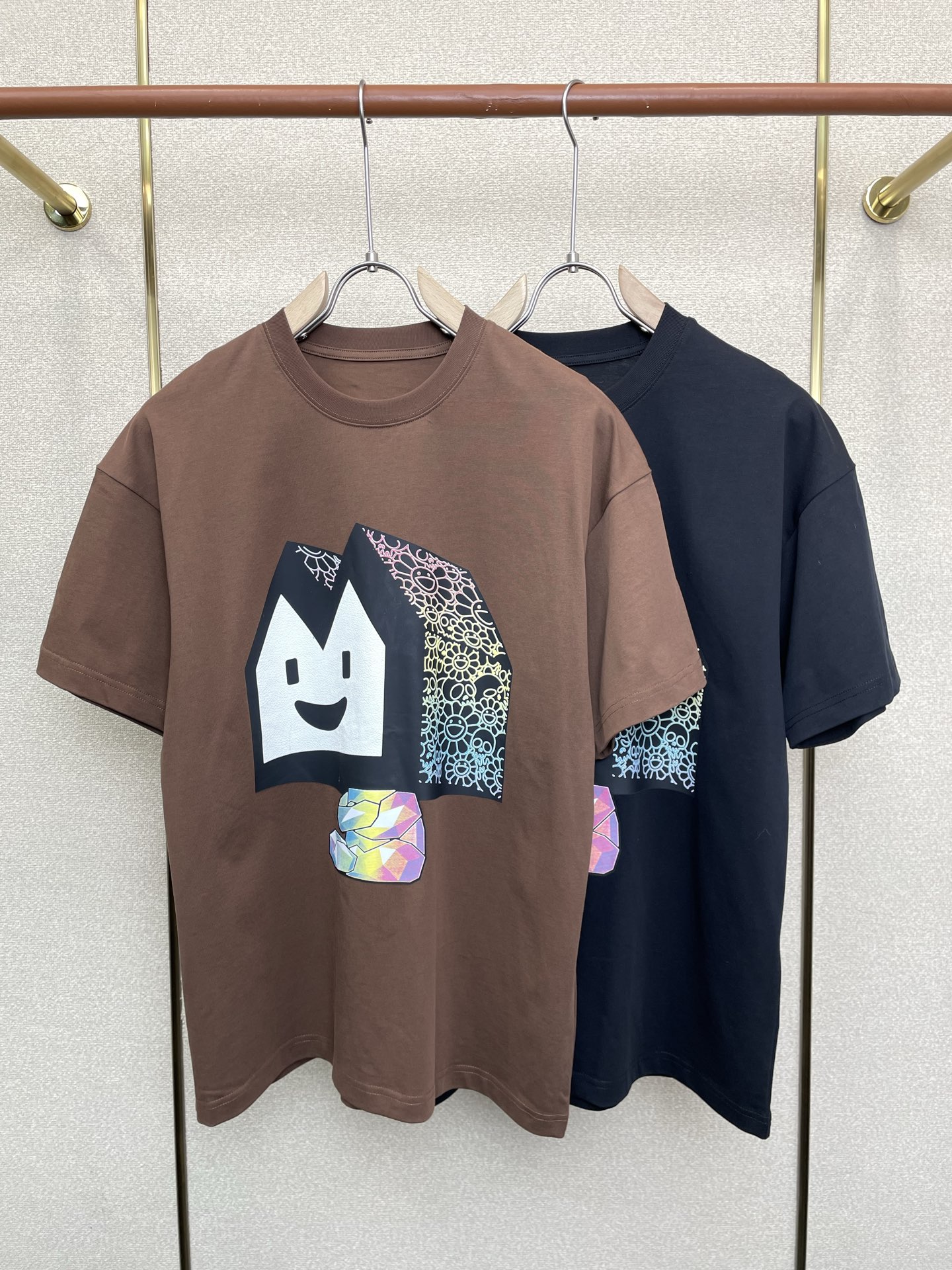 NO:874229,.PALACE has a must-have new model, the original men's casual short-sleeve, high-end customization, high-end version, fashionable and versatile imported fabrics, super soft and delicate to the touch, skin-friendly and comfortable to wear, high-end boutique, the upper body is exquisitely made by the OEM, a must-have item for men, complete with three standards, size M-3XL,, T-shirt,19860909.PALACE砸锅卖铁都要上的新款新款原单男士休闲短袖 高端定制 高端版本 时尚百搭爆款进口面料 手感超柔软细腻 穿着亲肤舒适 高端精品 代工厂精细做上身非常赞 男士必备单品 三标齐全 码数M-3XL,,T-shirt,,Men's clothing