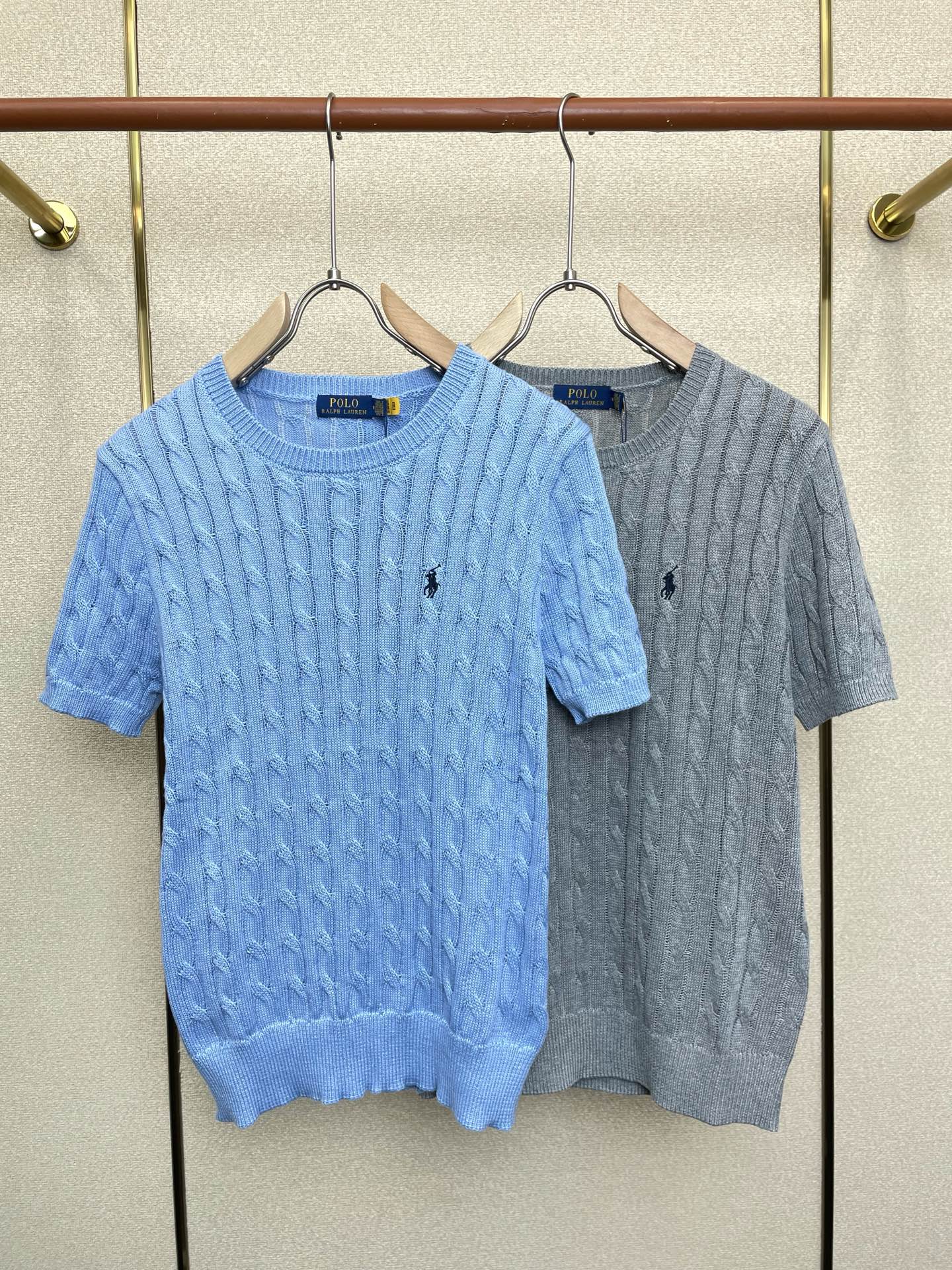 NO:730948,Support New Year’s Eve after-sales service!  .Ralph Lauren exclusively supplies the new original men's casual knitted short-sleeves. High-end customization. High-end version. Fashionable and versatile imported fabrics. Super soft and delicate feel. Skin-friendly and comfortable to wear. High-end boutique. The upper body is exquisitely made by the factory. A must-have item for men. Three complete standards. Size S-XL, loro piana, T-shirt,19860909支持跨年售后！.Ralph Lauren拉夫劳伦独家专供新款原单男士休闲针织短袖 高端定制 高端版本 时尚百搭爆款进口面料 手感超柔软细腻 穿着亲肤舒适 高端精品 代工厂精细做上身非常赞 男士必备单品 三标齐全 码数S-XL,,loro piana,T-shirt,,Men's clothing