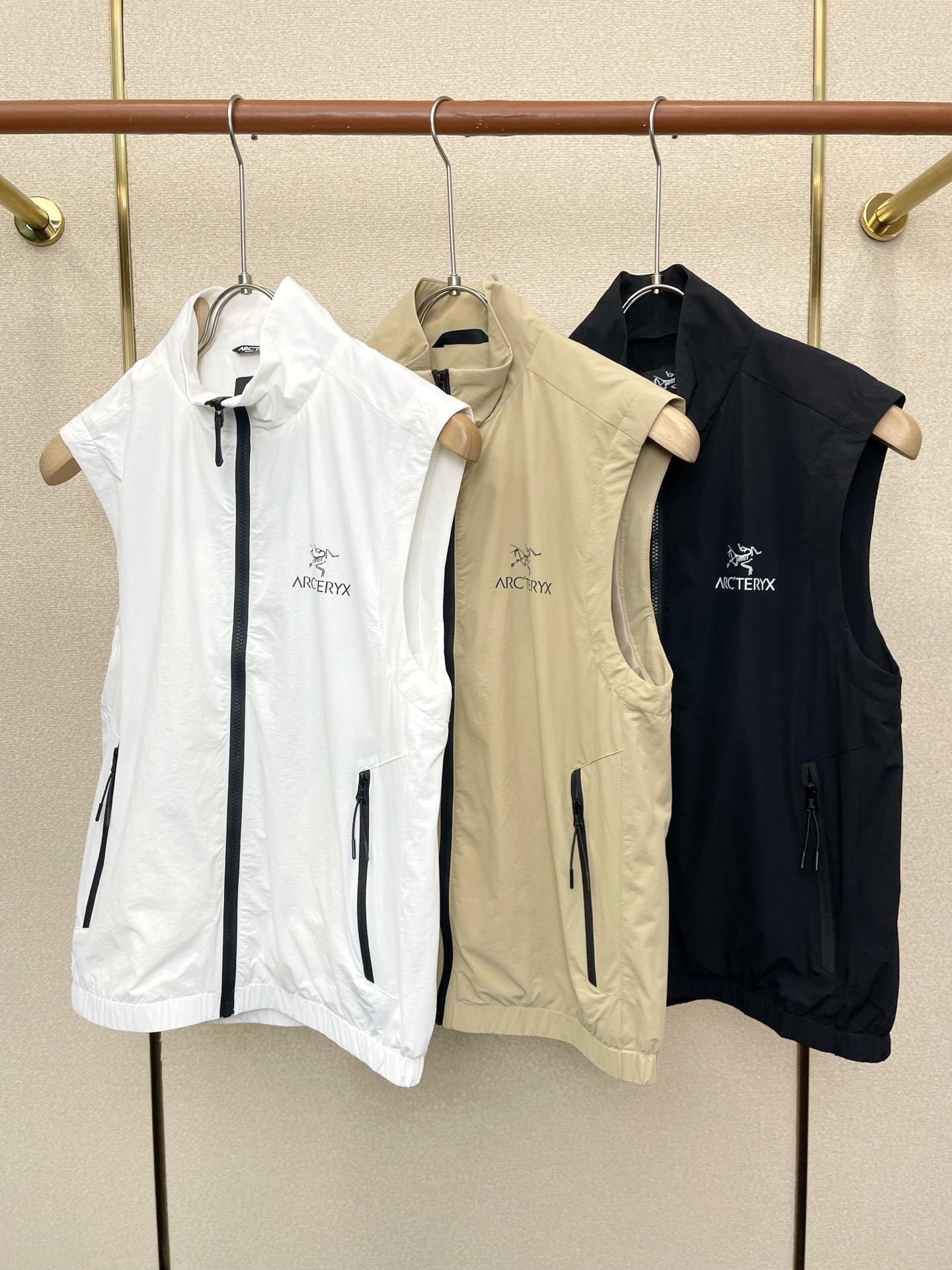 。Arc’teryx始祖鸟💥独家专供新款原单男士休闲马甲 高端定制 高端版本 时尚百搭爆款⚠️⚠️✨✨进