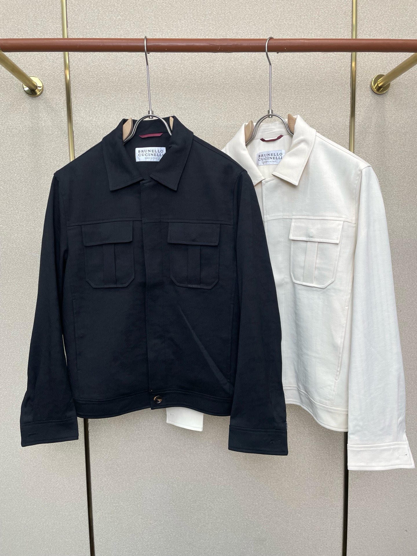 NO:746161,.BC-Brunello Cucinali Brunello Cucinali exclusively provides new original men's casual jackets. High-end customization. High-end version. Fashionable and versatile imported fabrics. Super soft and delicate feel. Skin-friendly and comfortable to wear. High-end boutique. The upper body is finely made by the factory. It is a must-have item for men. Three standards are complete. Size M-3XL, brunello cucinelli, jackets & coats,19860909.BC-Brunello Cucinali布鲁内洛·库奇内利独家专供新款原单男士休闲夹克 高端定制 高端版本 时尚百搭爆款进口面料 手感超柔软细腻 穿着亲肤舒适 高端精品 代工厂精细做上身非常赞 男士必备单品 三标齐全 码数M-3XL,,brunello cucinelli,jackets & coats,,Men's clothing