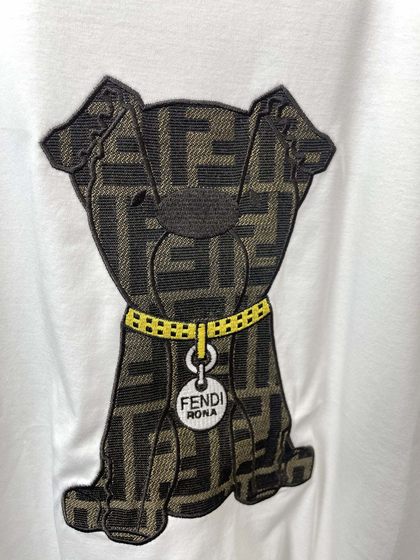 。FENDI芬迪💥独家专供新款原单男士休闲短袖 高端定制 高端版本 时尚百搭爆款⚠️⚠️✨✨进口面料 手