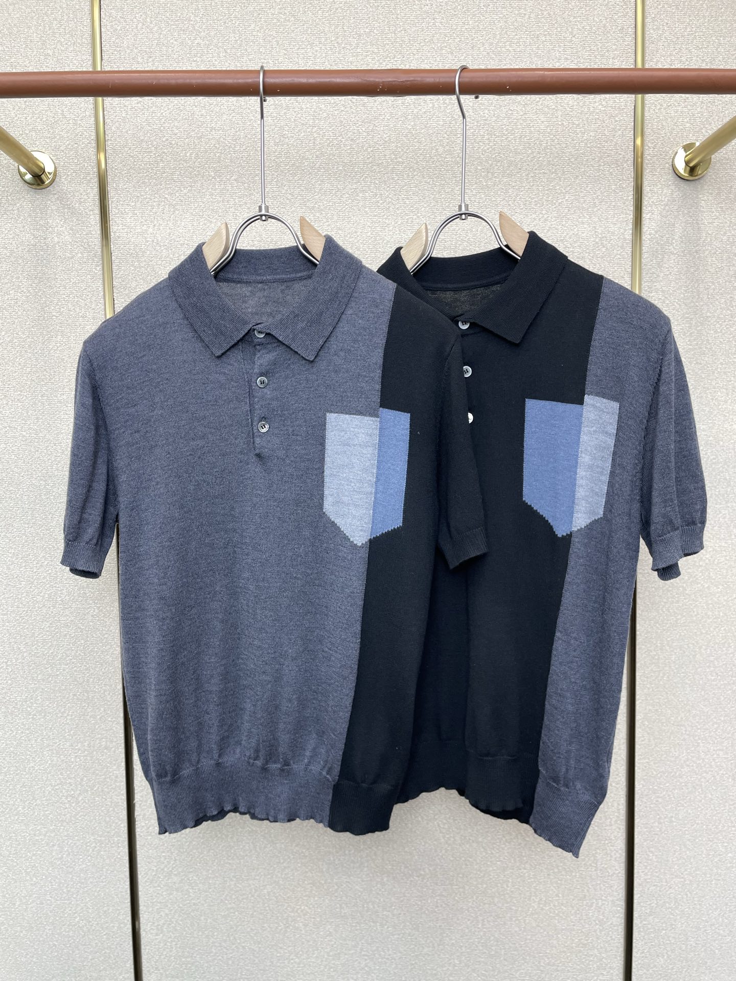 NO:746225,.Hermès exclusively offers new original men's casual short sleeves. High-end customization. High-end version. Fashionable and versatile imported fabrics. Super soft and delicate feel. Skin-friendly and comfortable to wear. High-end boutique. The upper body is exquisitely made by the factory. A must-have item for men. Three complete standards. Size M-3XL,, hermes, hermes, T-shirt,19860909.Hermès爱马仕独家专供新款原单男士休闲短袖 高端定制 高端版本 时尚百搭爆款进口面料 手感超柔软细腻 穿着亲肤舒适 高端精品 代工厂精细做上身非常赞 男士必备单品 三标齐全 码数M-3XL,,hermes,hermes,T-shirt,,Men's clothing