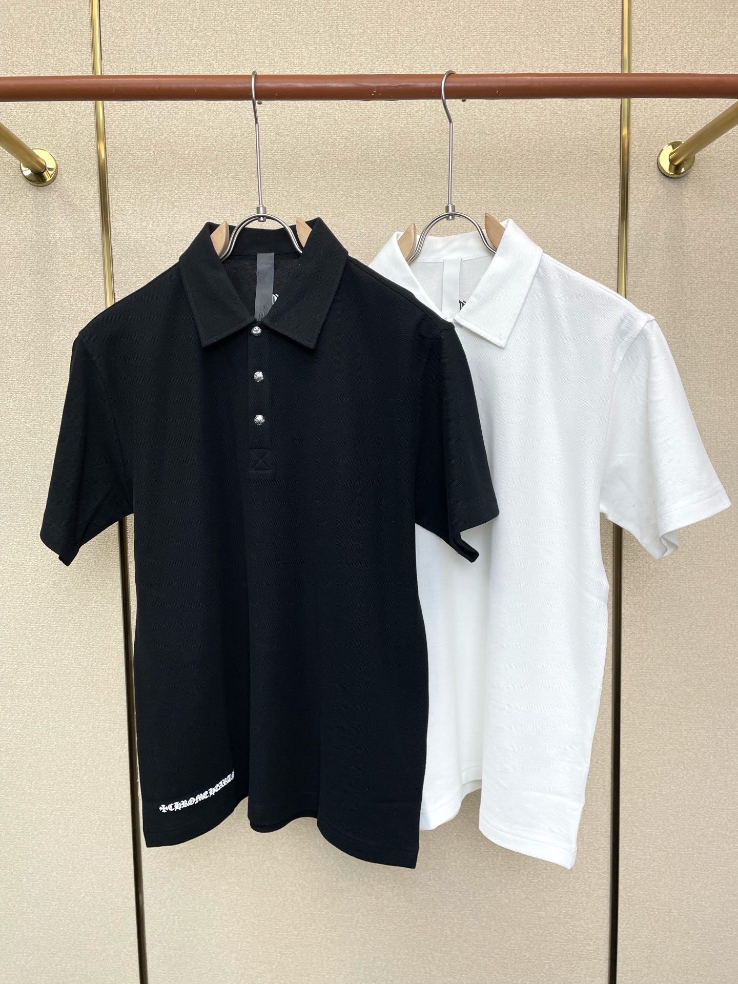 NO:757131,.Chrome hearts are exclusive to the new original men's casual short sleeves. High-end customization. High-end version. Fashionable and versatile imported fabrics. Super soft and delicate feel. Skin-friendly and comfortable to wear. High-end boutique. The upper body is exquisitely made by the factory. A must-have item for men. Three complete standards. Size S-XL,, chrome hearts, chrome hearts, T-shirt,19860909.Chrome hearts克罗心独家专供新款原单男士休闲短袖 高端定制 高端版本 时尚百搭爆款进口面料 手感超柔软细腻 穿着亲肤舒适 高端精品 代工厂精细做上身非常赞 男士必备单品 三标齐全 码数S-XL,,chrome hearts,chrome hearts,T-shirt,,Men's clothing