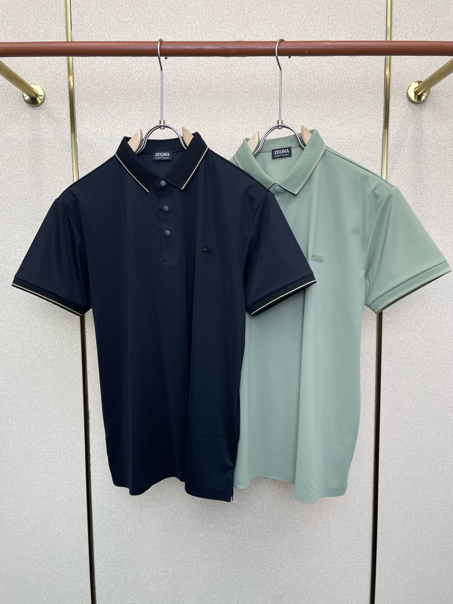 NO:759899,.ZEGNA Zegna exclusively supplies the new original men's casual short-sleeves, high-end customization, high-end version, fashionable and versatile imported fabrics, super soft and delicate to the touch, skin-friendly and comfortable to wear, high-end boutique, the upper body is exquisitely made by the factory, a must-have item for men, complete with three standards, size M-3XL,,zegna,T-shirt,19860909.ZEGNA杰尼亚独家专供新款原单男士休闲短袖 高端定制 高端版本 时尚百搭爆款进口面料 手感超柔软细腻 穿着亲肤舒适 高端精品 代工厂精细做上身非常赞 男士必备单品 三标齐全 码数M-3XL,,zegna,T-shirt,,Men's clothing