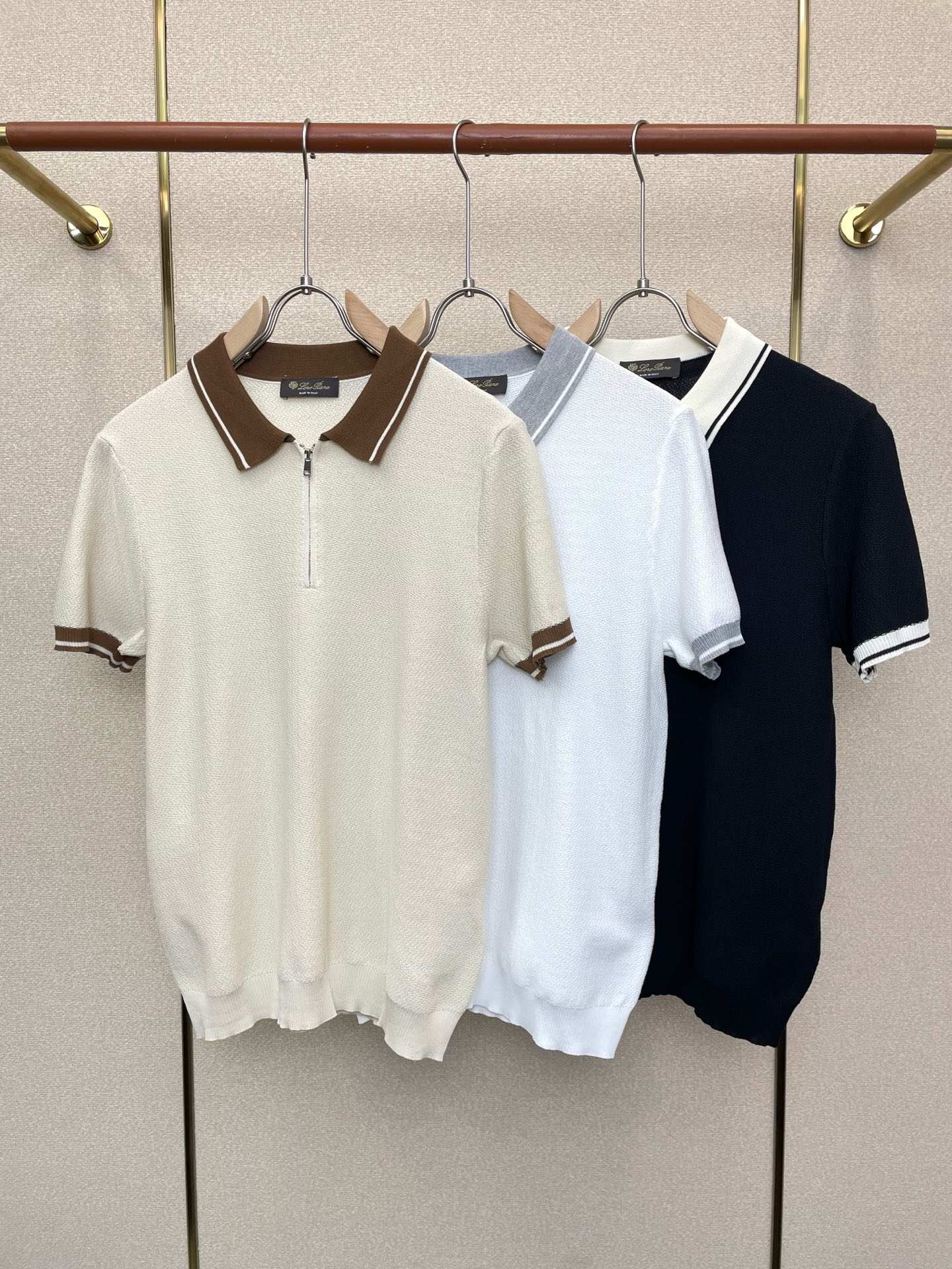 NO:759897,.LP-Loro Piana is exclusively for new men's casual short-sleeves. High-end customization. High-end version. Fashionable and versatile imported fabrics. Super soft and delicate feel. Skin-friendly and comfortable to wear. High-end boutique. The upper body is finely made by the factory. It is a must-have item for men. Three standards are complete. Size M-3XL,, loro piana, loro piana, T-shirt,19860909.LP-Loro Piana诺悠翩雅独家专供新款原单男士休闲短袖 高端定制 高端版本 时尚百搭爆款进口面料 手感超柔软细腻 穿着亲肤舒适 高端精品 代工厂精细做上身非常赞 男士必备单品 三标齐全 码数M-3XL,,loro piana,loro piana,T-shirt,,Men's clothing