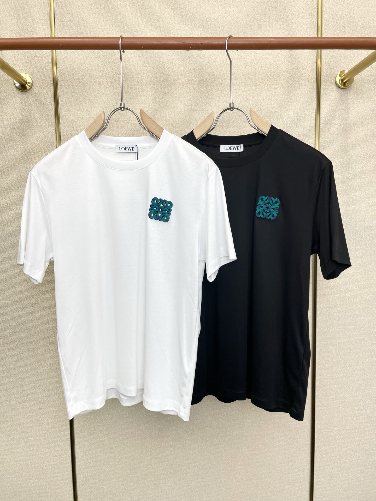 。LOEWE罗意威💥砸锅卖铁都要上的新款新款原单男士休闲短袖 高端定制 高端版本 时尚百搭爆款⚠️⚠️✨