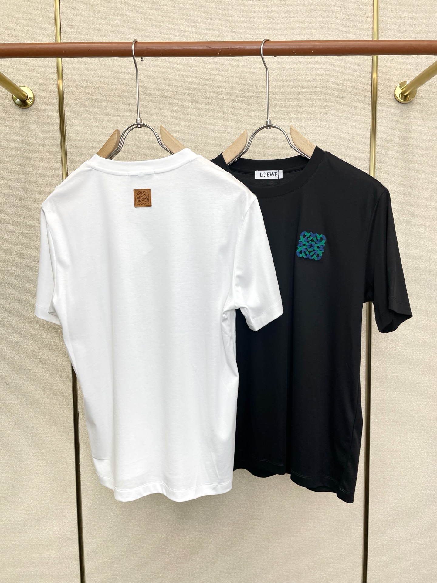 。LOEWE罗意威💥砸锅卖铁都要上的新款新款原单男士休闲短袖 高端定制 高端版本 时尚百搭爆款⚠️⚠️✨