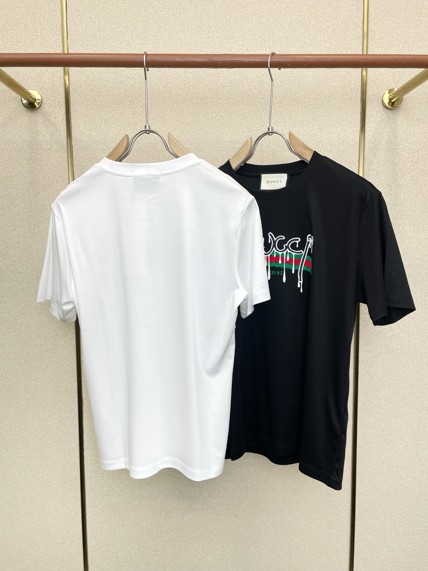 。Gucci古驰💥砸锅卖铁都要上的新款新款原单男士休闲短袖 高端定制 高端版本 时尚百搭爆款⚠️⚠️✨✨