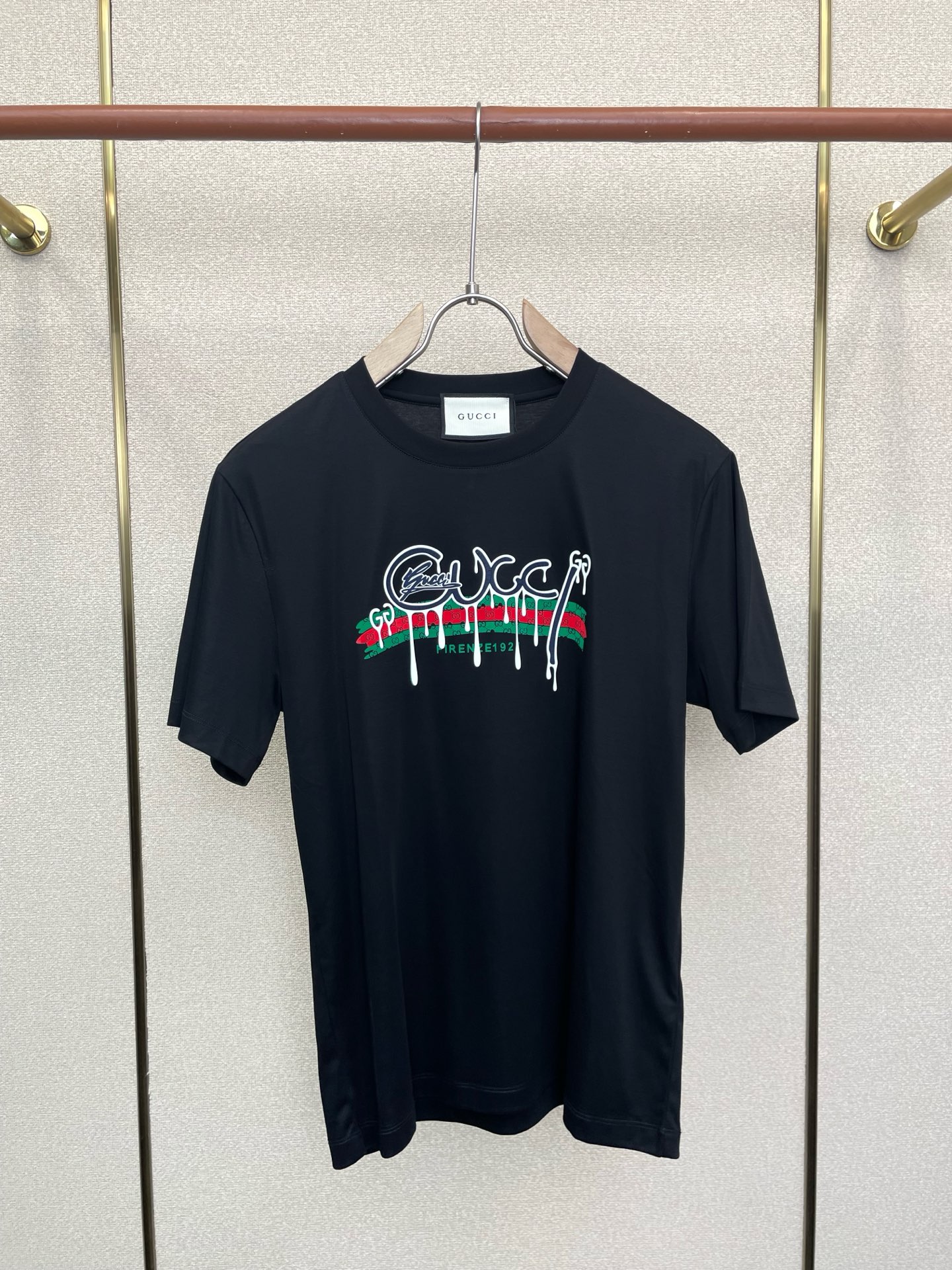 。Gucci古驰💥砸锅卖铁都要上的新款新款原单男士休闲短袖 高端定制 高端版本 时尚百搭爆款⚠️⚠️✨✨