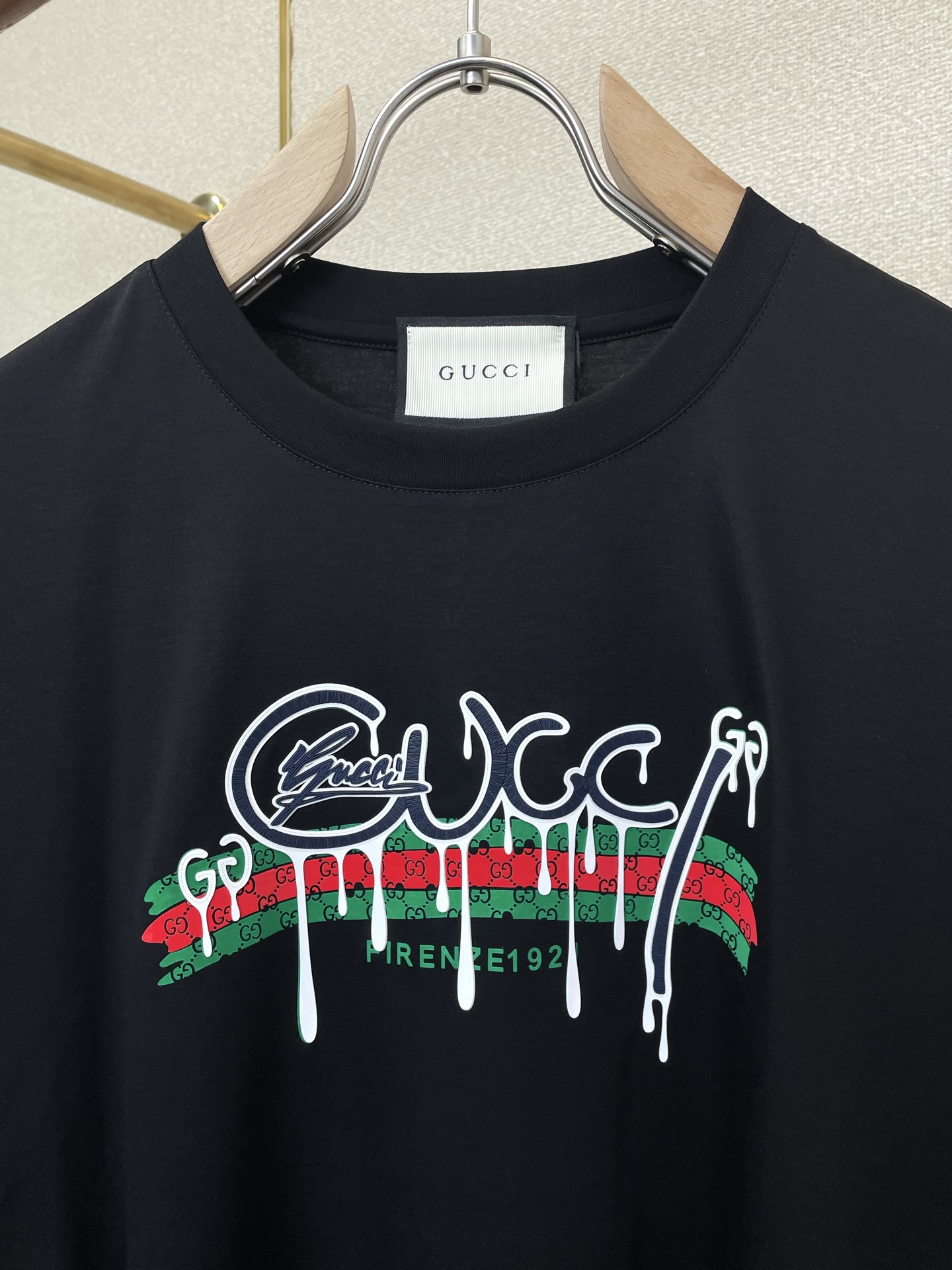 。Gucci古驰💥砸锅卖铁都要上的新款新款原单男士休闲短袖 高端定制 高端版本 时尚百搭爆款⚠️⚠️✨✨