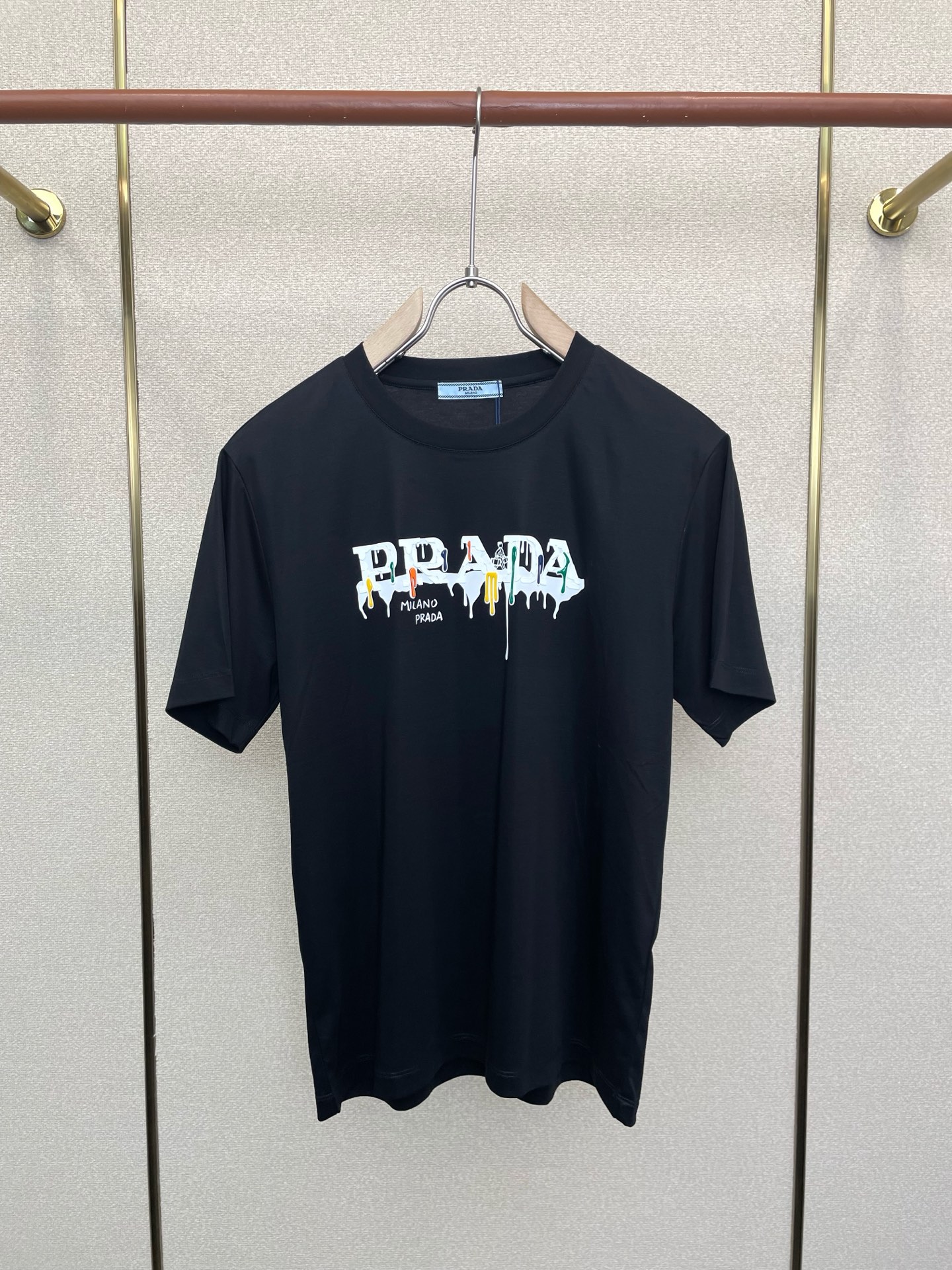。Prada普拉达💥砸锅卖铁都要上的新款新款原单男士休闲短袖 高端定制 高端版本 时尚百搭爆款⚠️⚠️✨