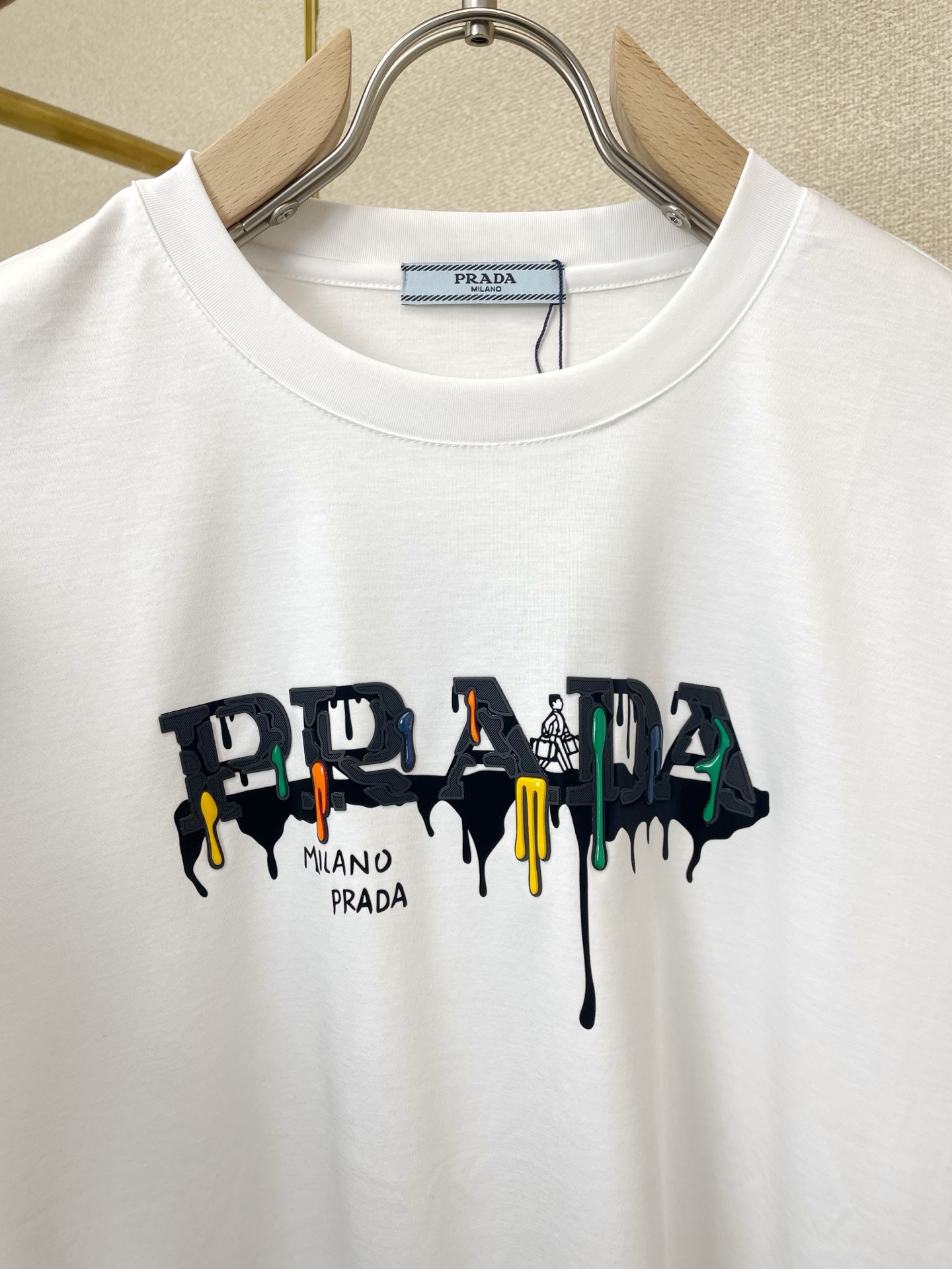 。Prada普拉达💥砸锅卖铁都要上的新款新款原单男士休闲短袖 高端定制 高端版本 时尚百搭爆款⚠️⚠️✨