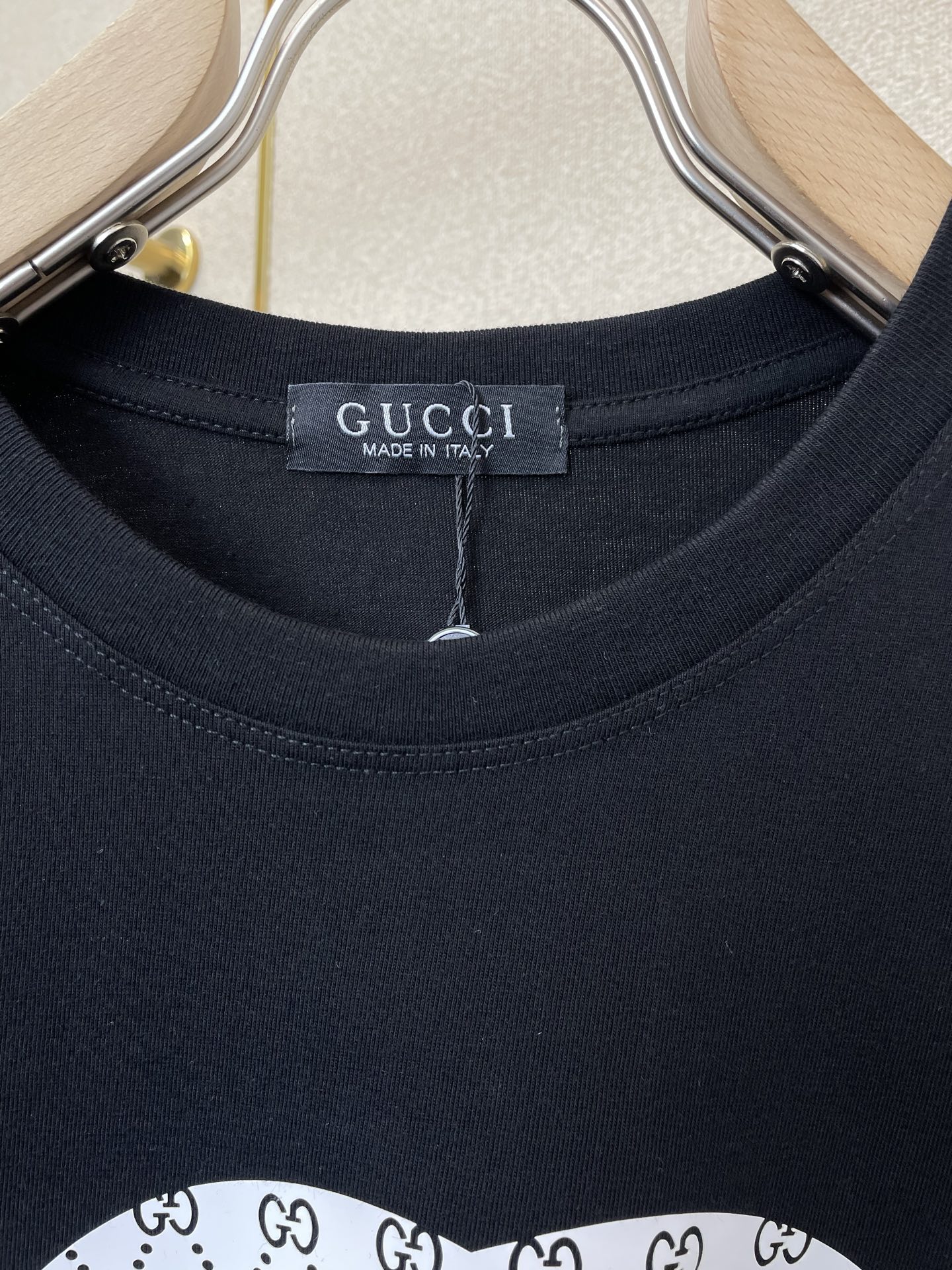 。Gucci古驰💥砸锅卖铁都要上的新款新款原单男士休闲短袖 高端定制 高端版本 时尚百搭爆款⚠️⚠️✨✨