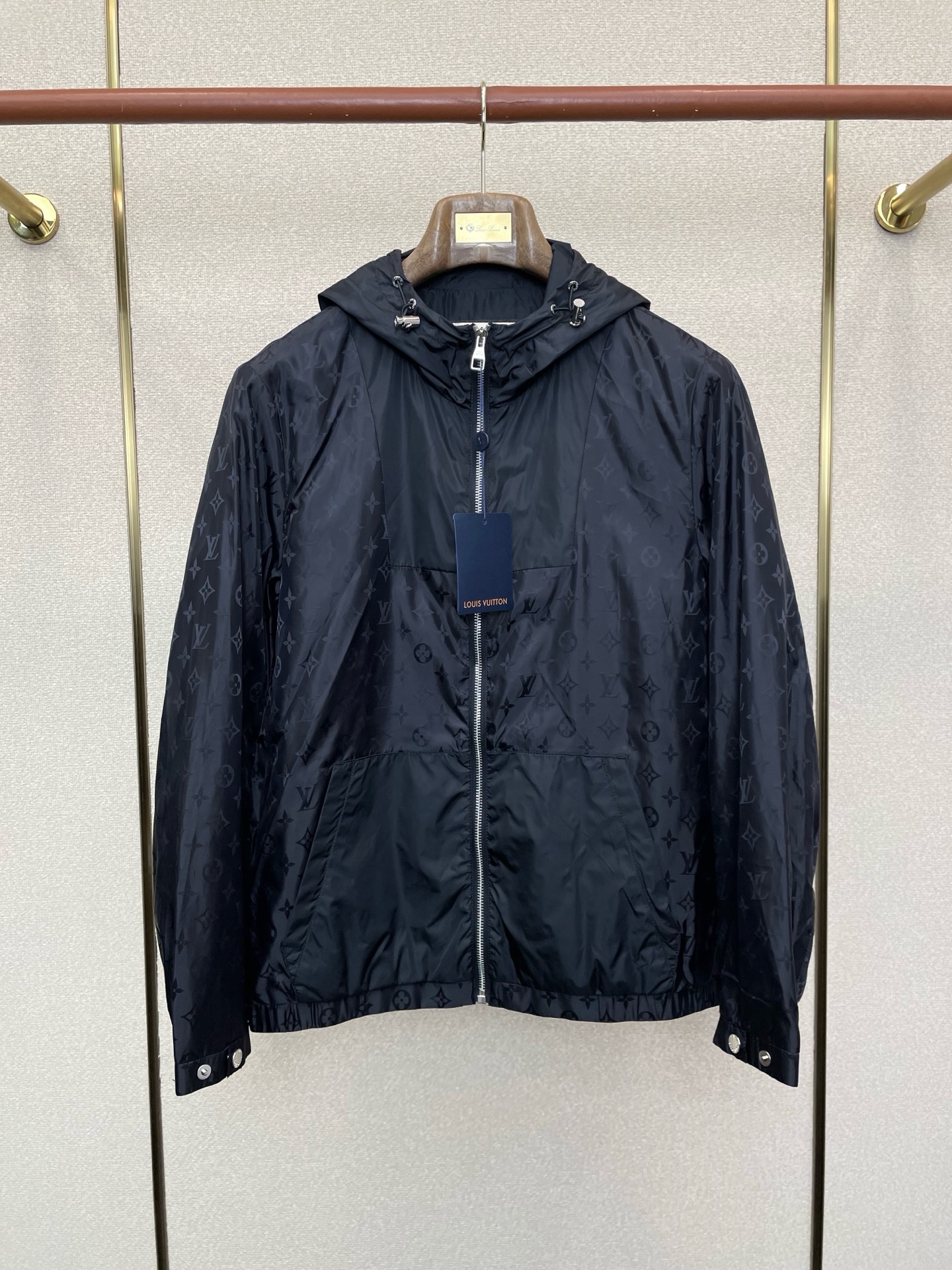 。Louis Vuitton路易威登💥砸锅卖铁都要上的新款新款原单男士休闲连帽夹克外套 高端定制 高端版