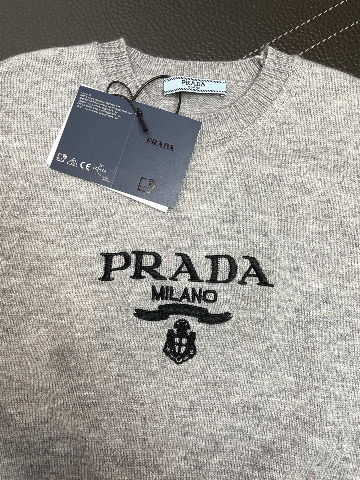 。FENDI芬迪💥女装短袖👚砸锅卖铁都要上的新款新款原单女士休闲针织提花短袖 高端定制 高版本 时尚百搭