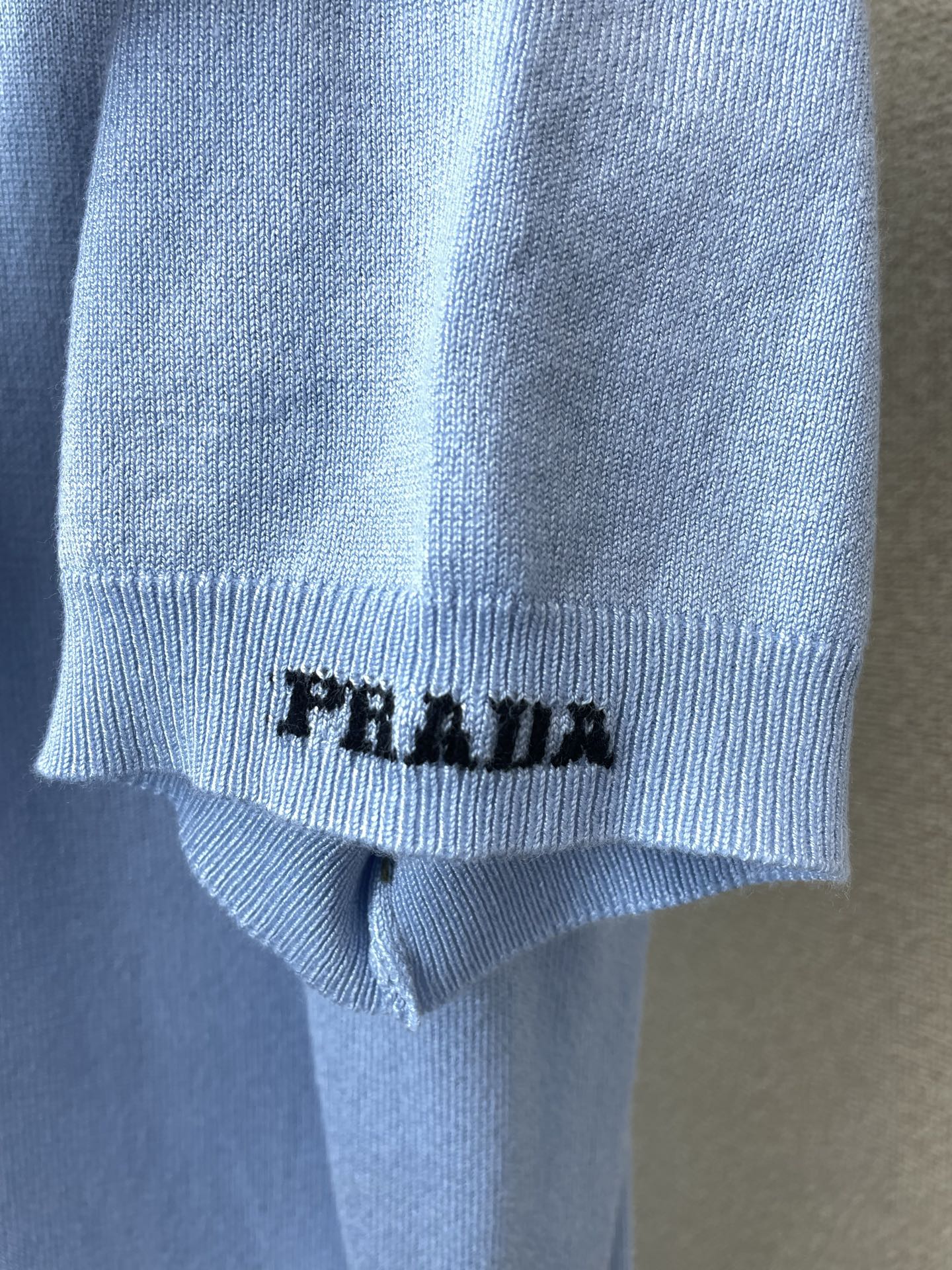 。FENDI芬迪💥砸锅卖铁都要上的新款新款原单男士休闲针织提花短袖 高端定制 高版本 时尚百搭爆款⚠️⚠