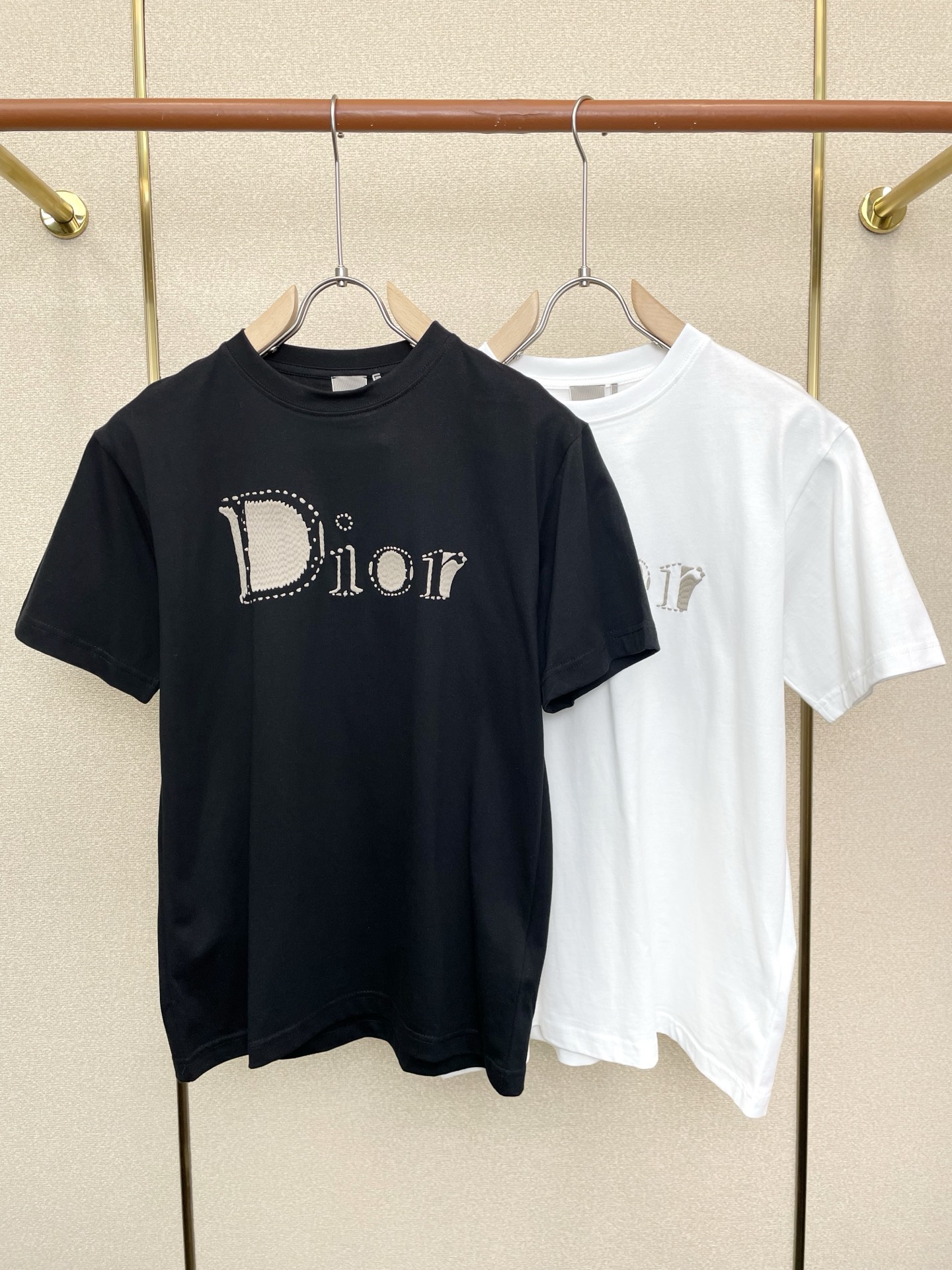 。Dior迪奥💥砸锅卖铁都要上的新款新款原单男士休闲短袖 高端定制 高版本 时尚百搭爆款⚠️⚠️✨✨进口