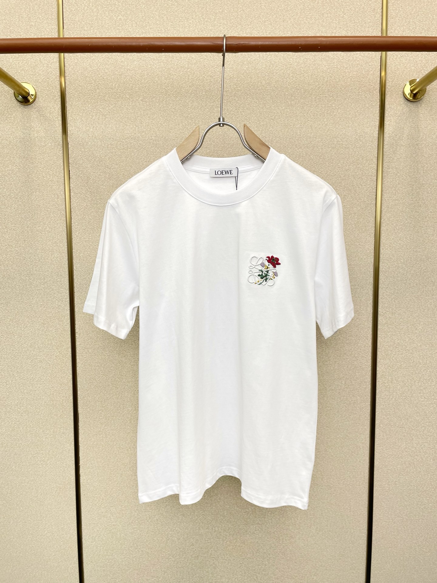 。LOEWE罗意威💥砸锅卖铁都要上的新款新款男士休闲短袖 高端定制 高端版本 时尚百搭爆款⚠️⚠️✨✨进