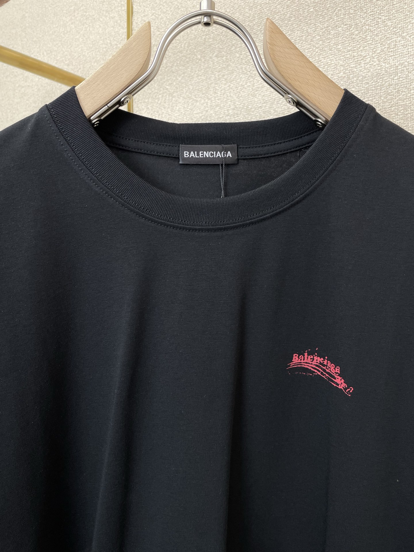 。Balenciaga巴黎世家💥砸锅卖铁都要上的新款新款男士休闲短袖 高端定制 高端版本 时尚百搭爆款⚠