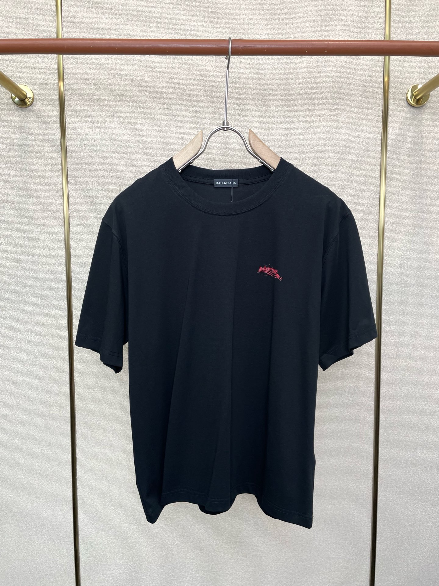 。Balenciaga巴黎世家💥砸锅卖铁都要上的新款新款男士休闲短袖 高端定制 高端版本 时尚百搭爆款⚠