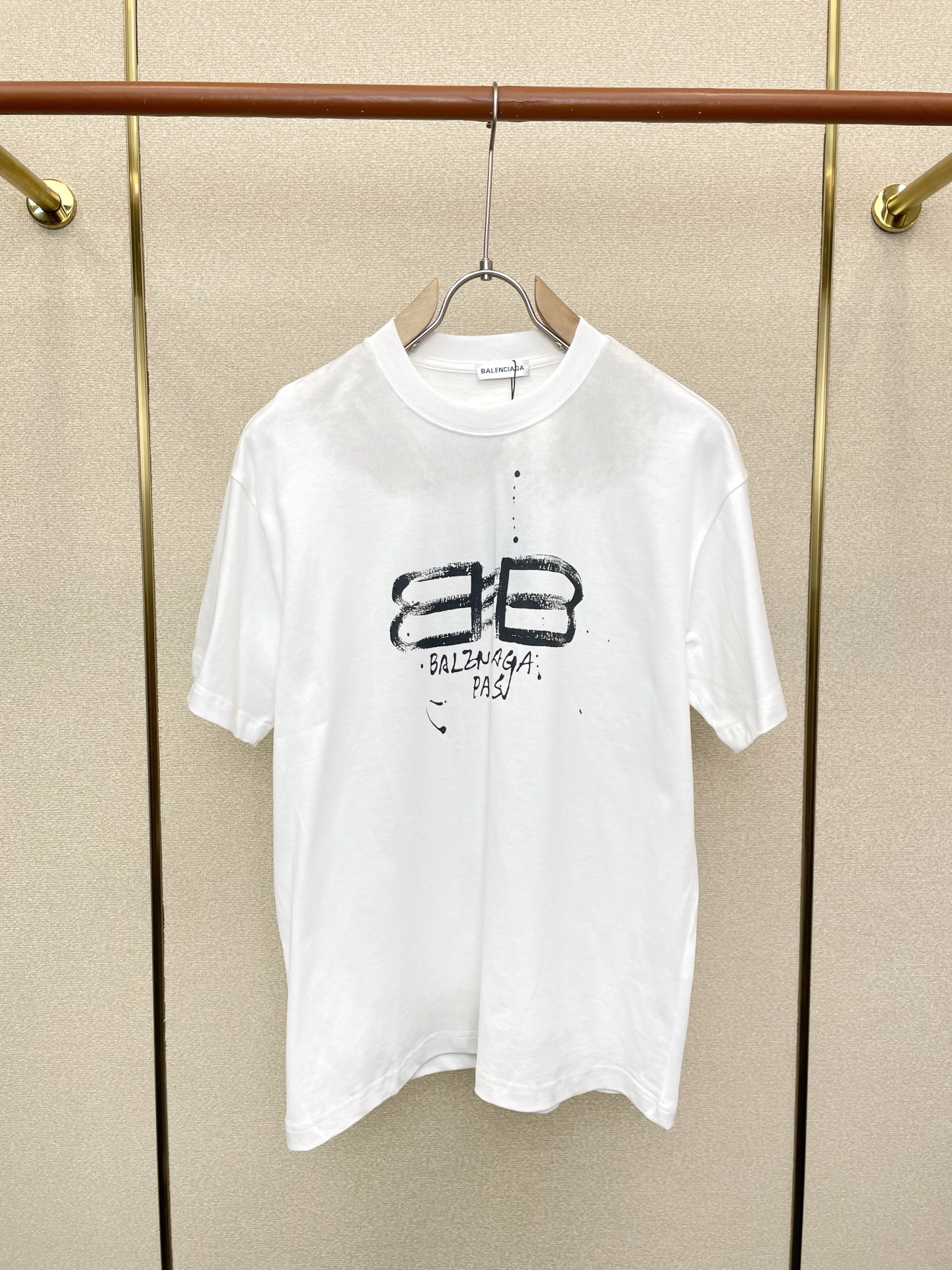 。Balenciaga巴黎世家💥砸锅卖铁都要上的新款新款男士休闲短袖 高端定制 高端版本 时尚百搭爆款⚠